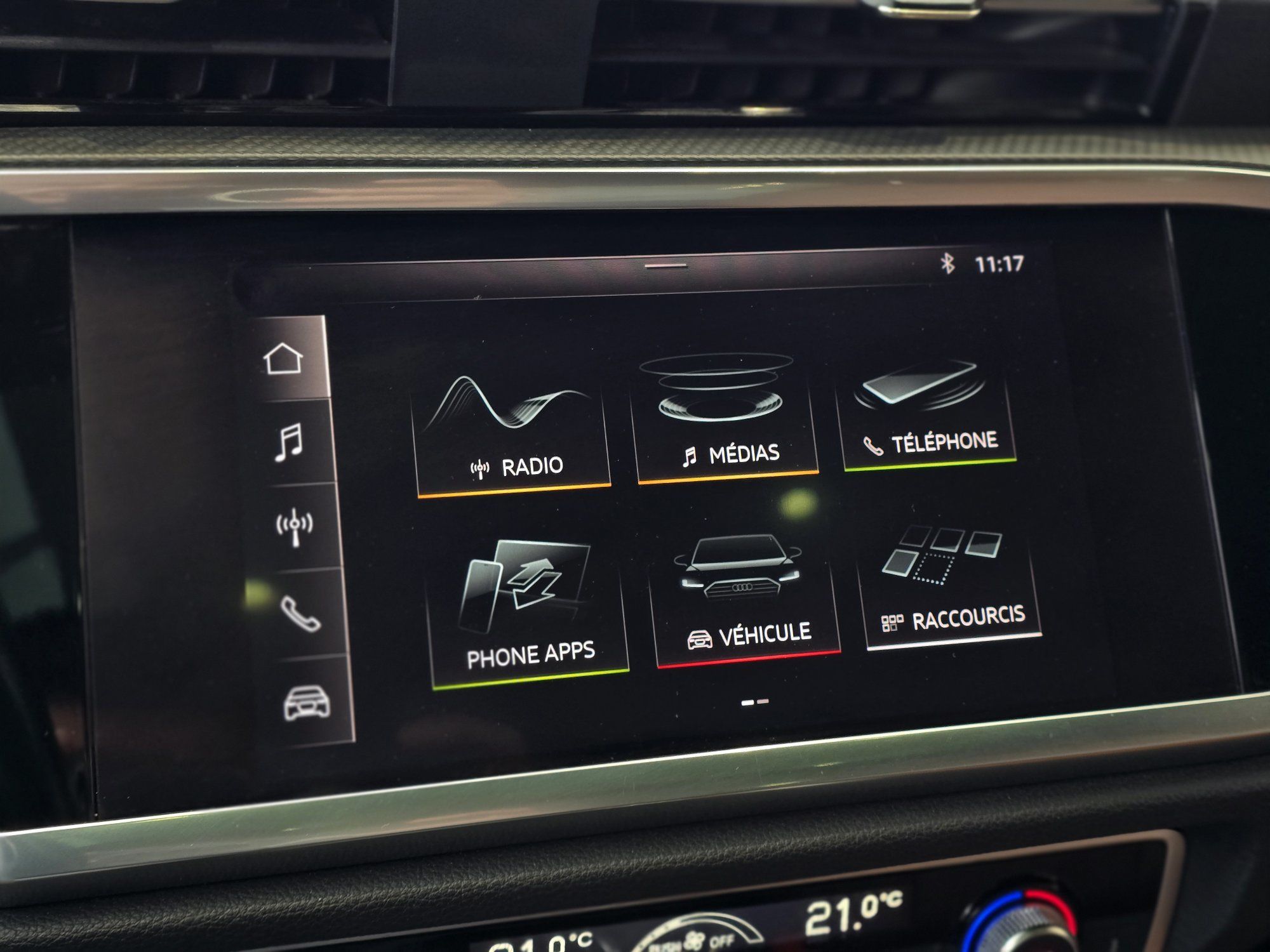2021 Audi Q3 Komfort QUATTRO | TOIT PANO | CUIR | CAM | 8 PNEUS Komfort QUATTRO | TOIT PANO | CUIR | CAM | 8 PNEUS