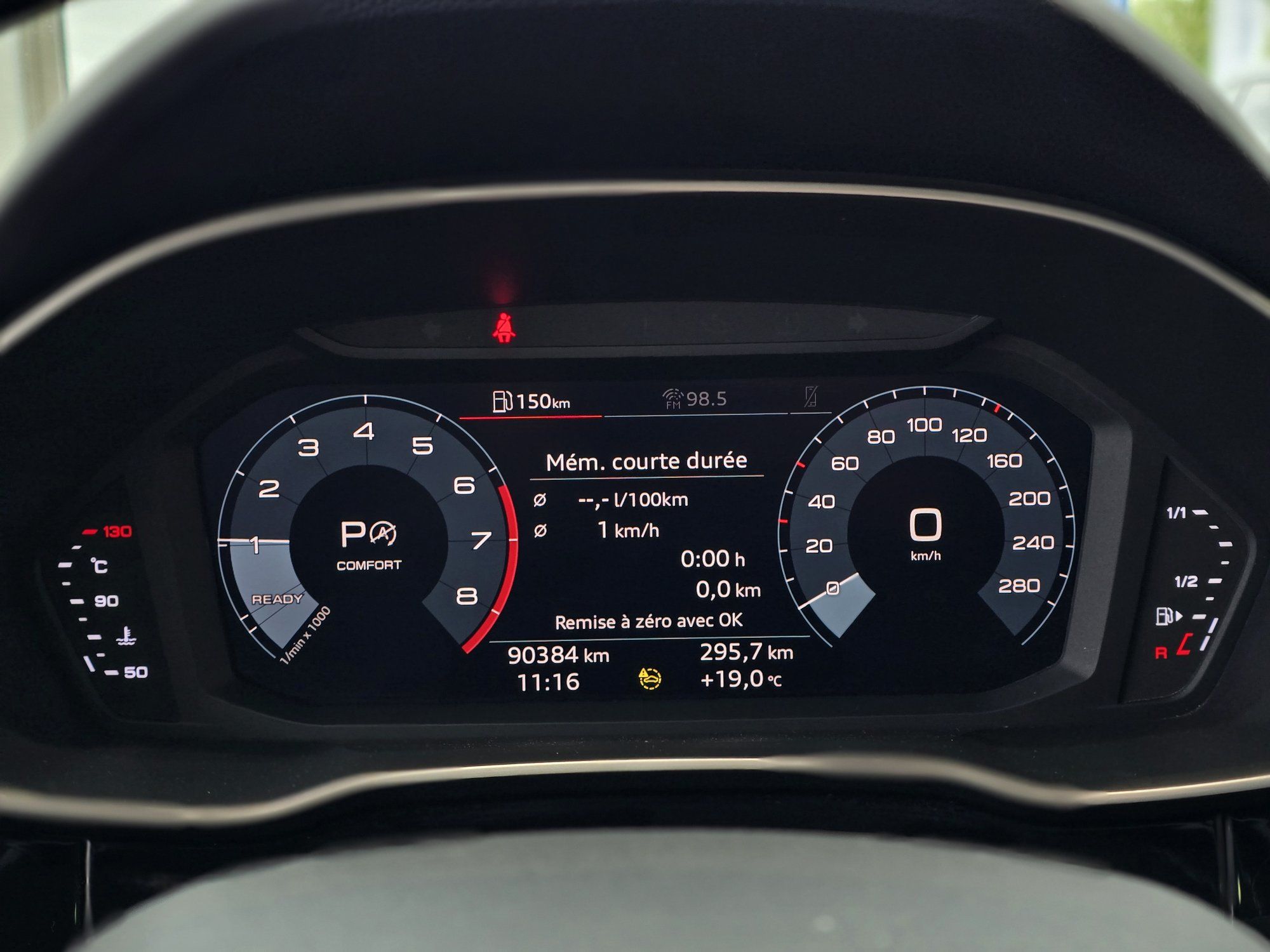 2021 Audi Q3 Komfort QUATTRO | TOIT PANO | CUIR | CAM | 8 PNEUS Komfort QUATTRO | TOIT PANO | CUIR | CAM | 8 PNEUS