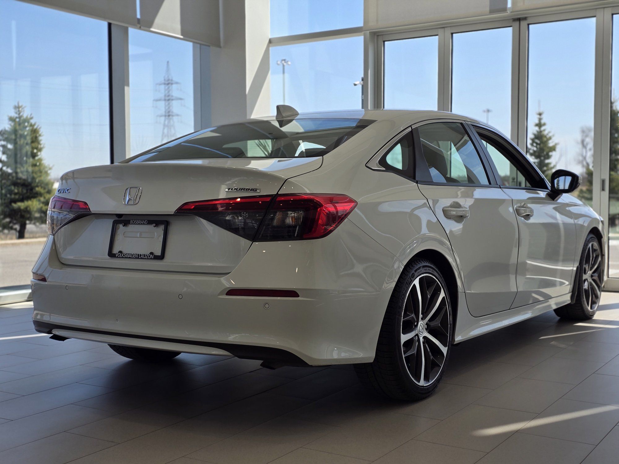 2022 Honda Civic Touring TOIT | NAV | CUIR | CARPLAY | DÉMARREUR Touring TOIT | NAV | CUIR | CARPLAY | DÉMARREUR