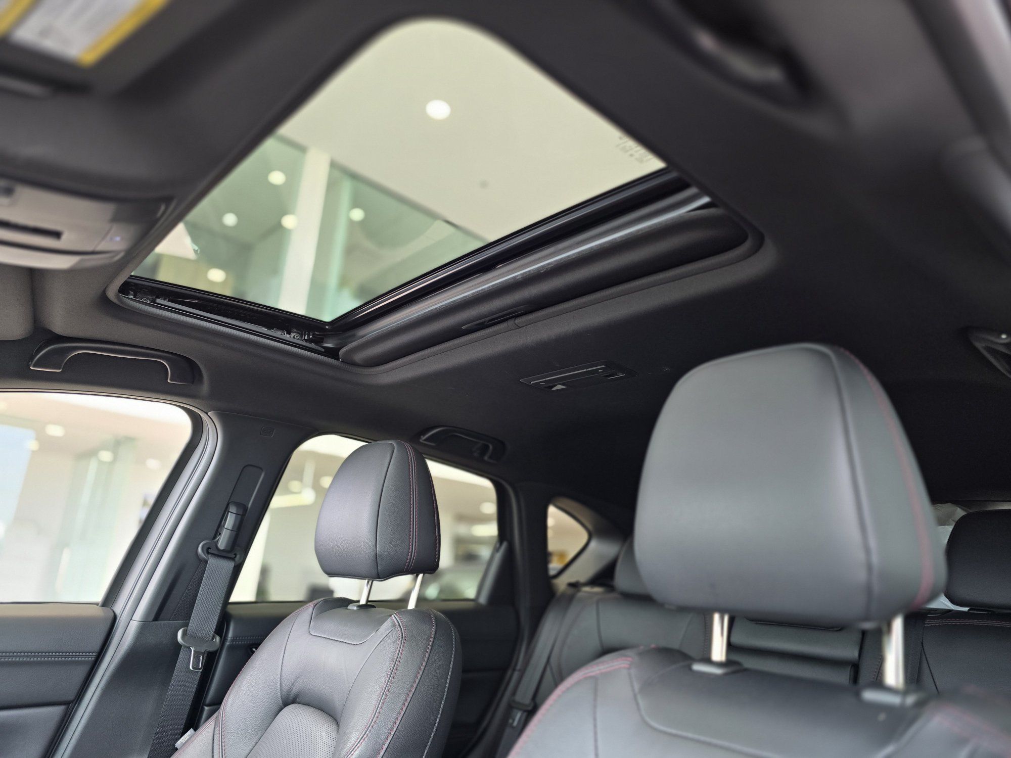 2022 Mazda CX-5 Sport Design Turbo TOIT | CUIR | CARPLAY | BAS KM Sport Design Turbo TOIT | CUIR | CARPLAY | BAS KM