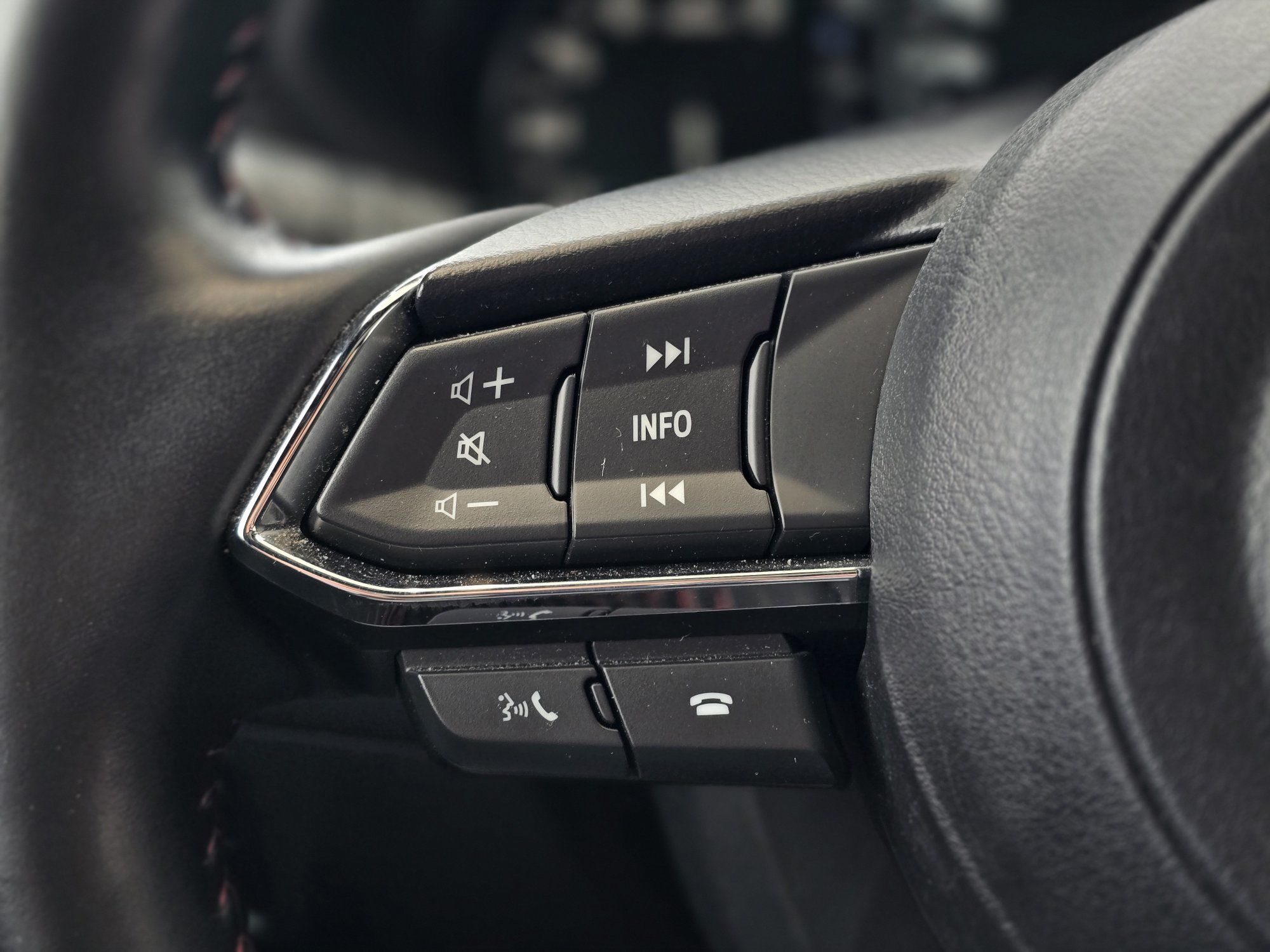 2022 Mazda CX-5 Sport Design Turbo TOIT | CUIR | CARPLAY | BAS KM Sport Design Turbo TOIT | CUIR | CARPLAY | BAS KM