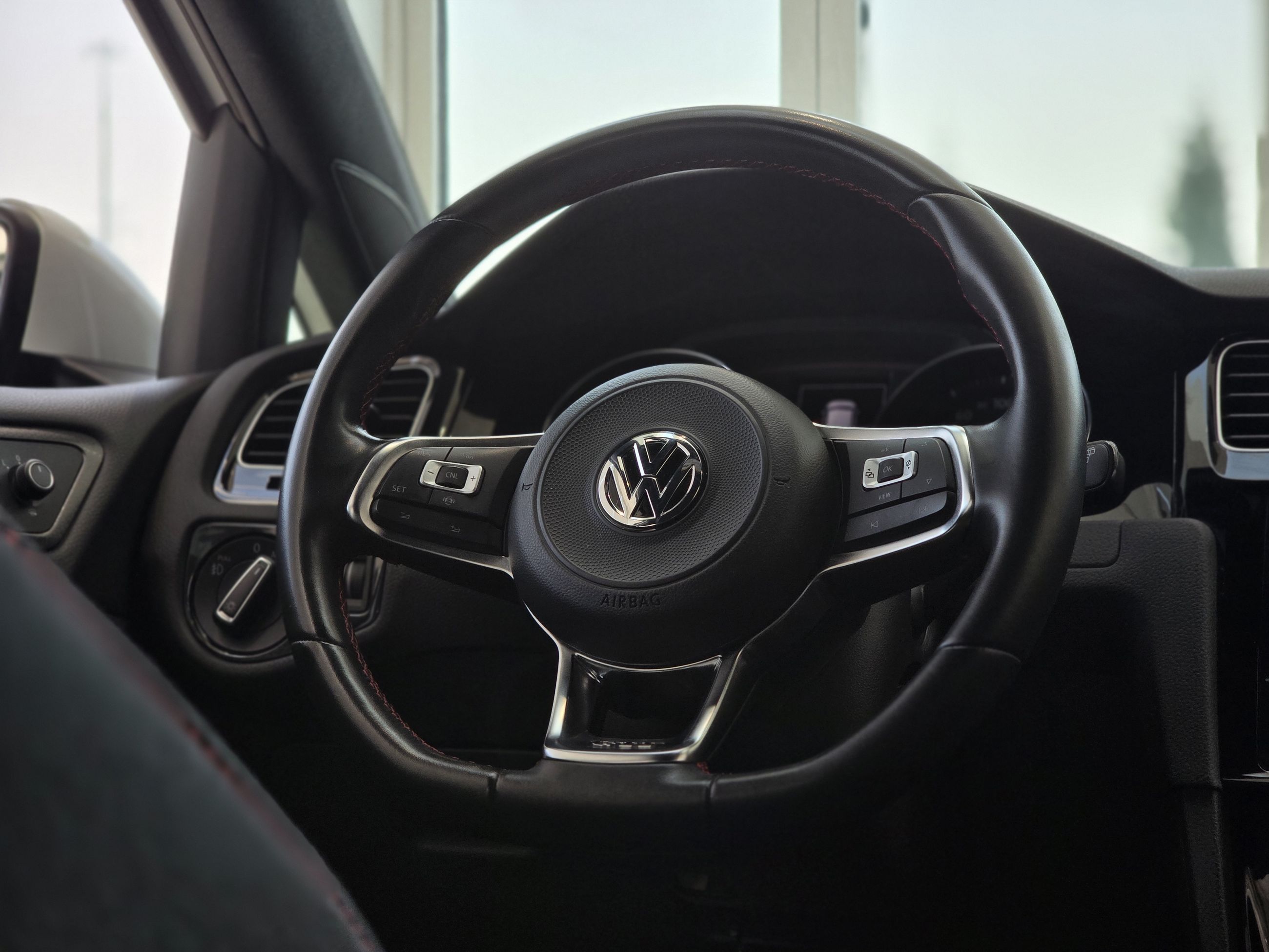 2019 Volkswagen Golf GTI 228HP | CARPLAY | CAMÉRA | BLUETOOTH | BAS KM!! 228HP | CARPLAY | CAMÉRA | BLUETOOTH | BAS KM!!