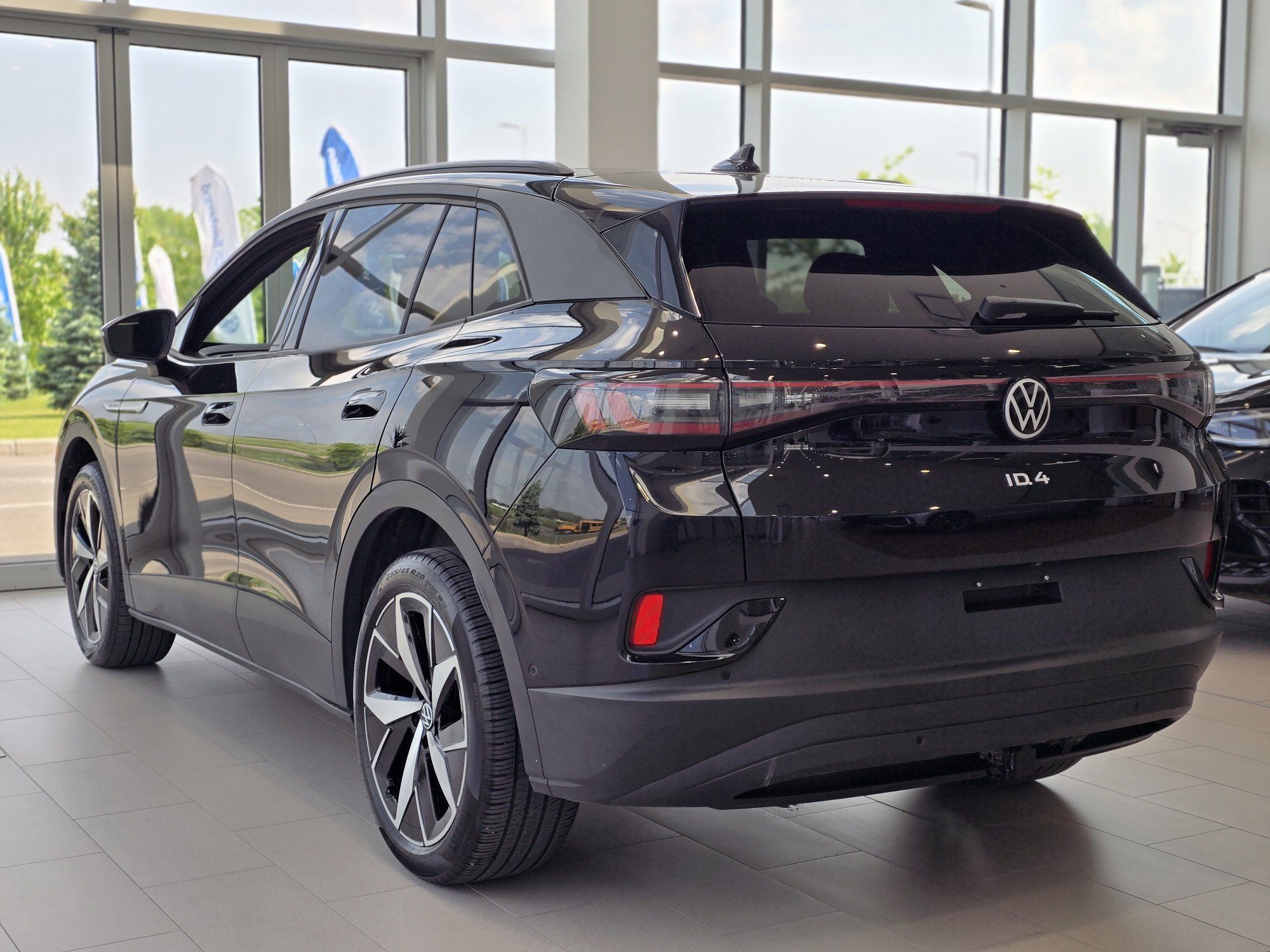 Volkswagen ID.4 Pro S AWD | TOIT PANO | THERMOPOMPE | CUIR | +++ 2024 Pro S AWD | TOIT PANO | THERMOPOMPE | CUIR | +++