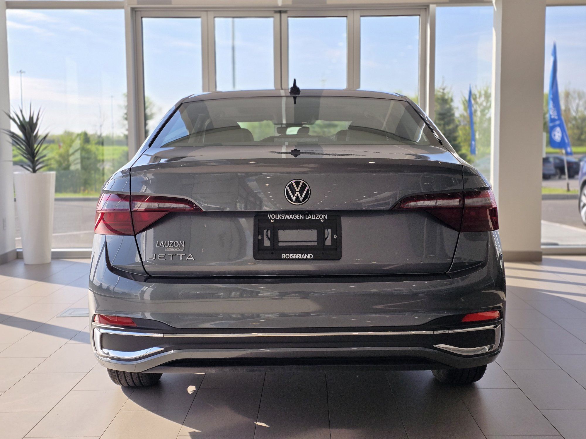Volkswagen Jetta Highline TOIT | CUIR | NAV | DÉMARREUR | BAS KM 2024 Highline TOIT | CUIR | NAV | DÉMARREUR | BAS KM