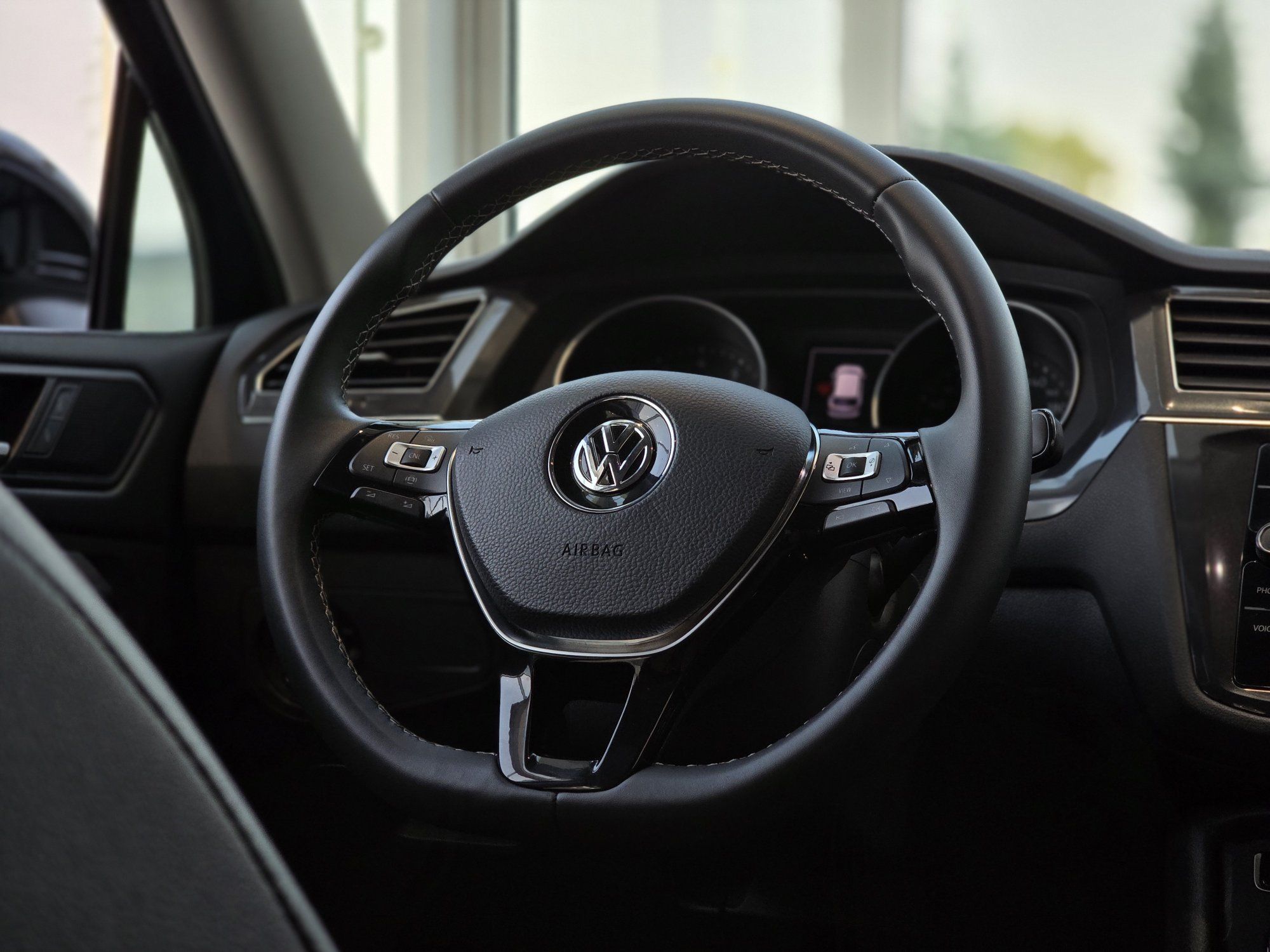 Volkswagen Tiguan Comfortline CUIR 2 TONS | CARPLAY | CAMÉRA | +++ 2021 Comfortline CUIR 2 TONS | CARPLAY | CAMÉRA | +++