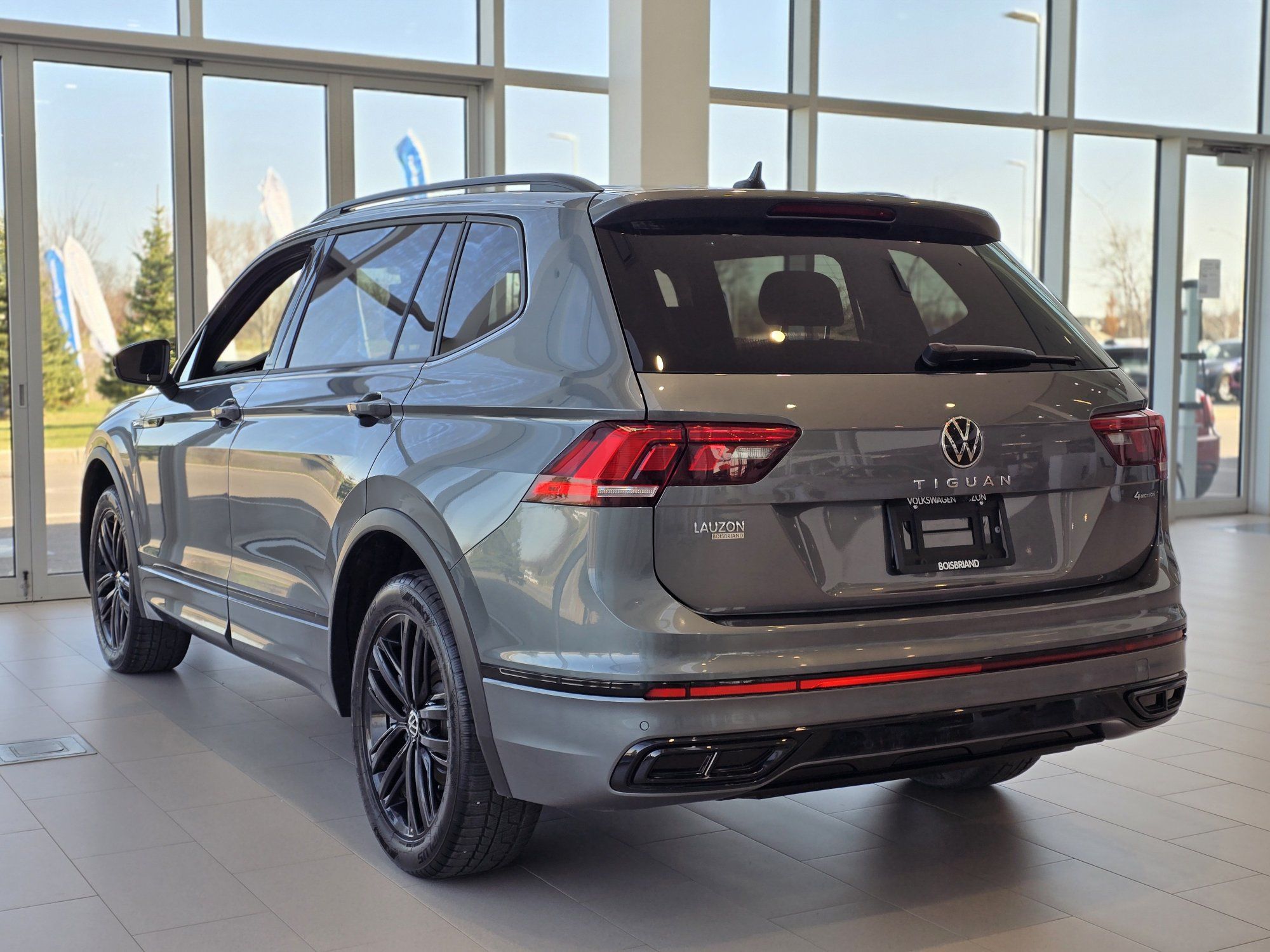 2022 Volkswagen Tiguan Comfortline R-Line Black Edition | PANO | CUIR Comfortline R-Line Black Edition | PANO | CUIR