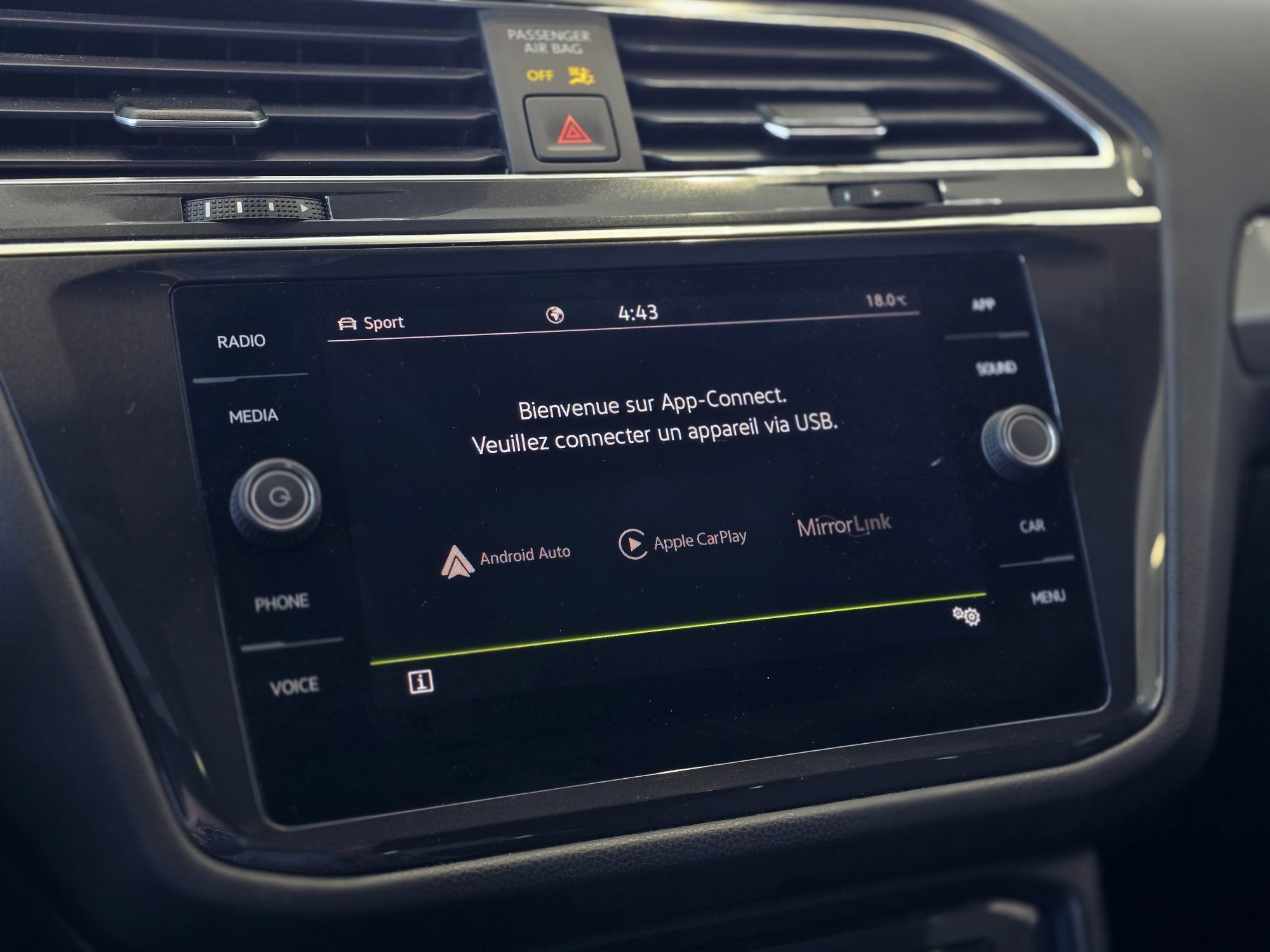 2022 Volkswagen Tiguan Comfortline R-Line Black Edition | PANO | CUIR Comfortline R-Line Black Edition | PANO | CUIR