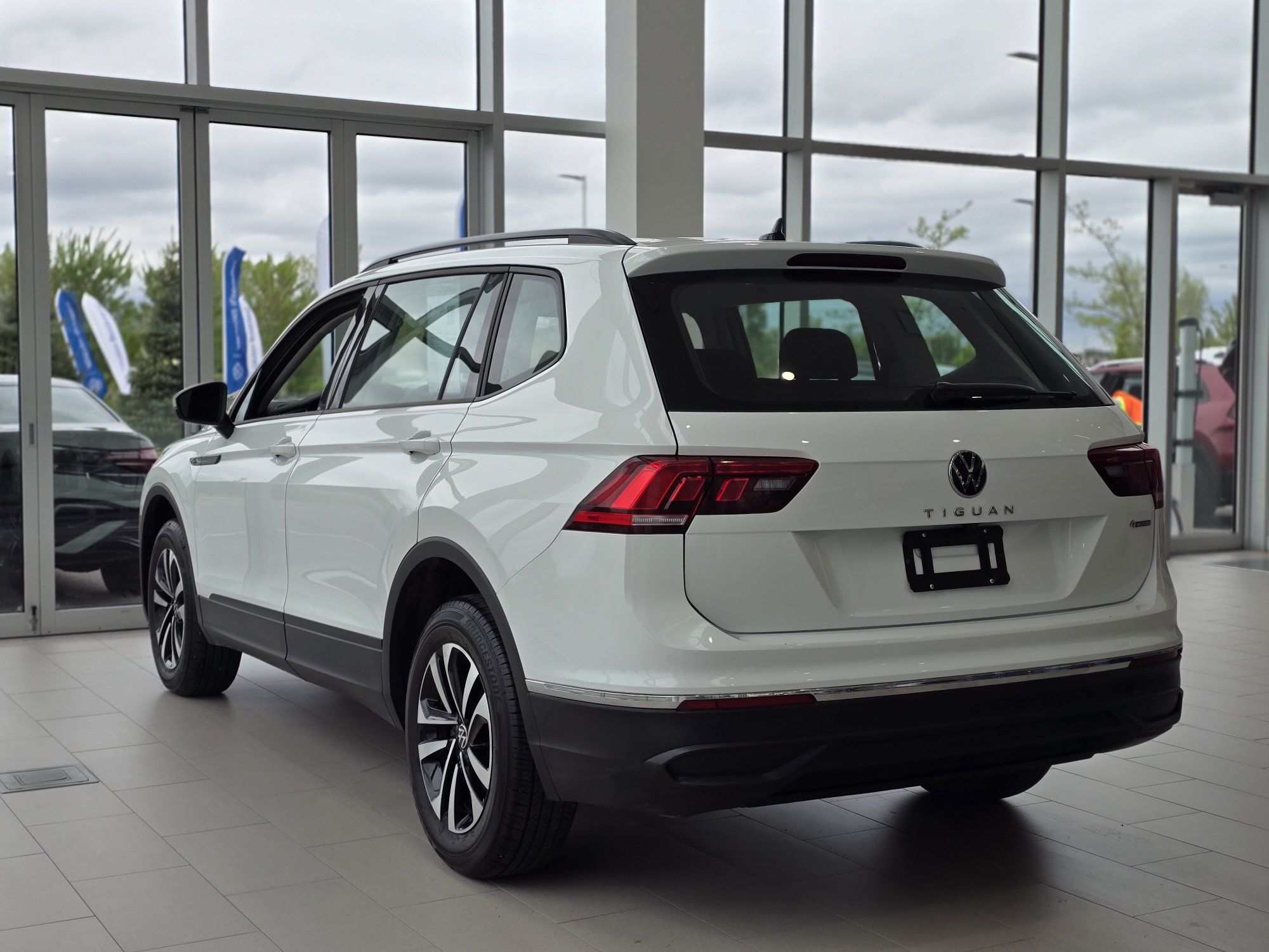 2022 Volkswagen Tiguan Trendline 4MOTION | CARPLAY | CAMÉRA | BAS KM !! Trendline 4MOTION | CARPLAY | CAMÉRA | BAS KM !!