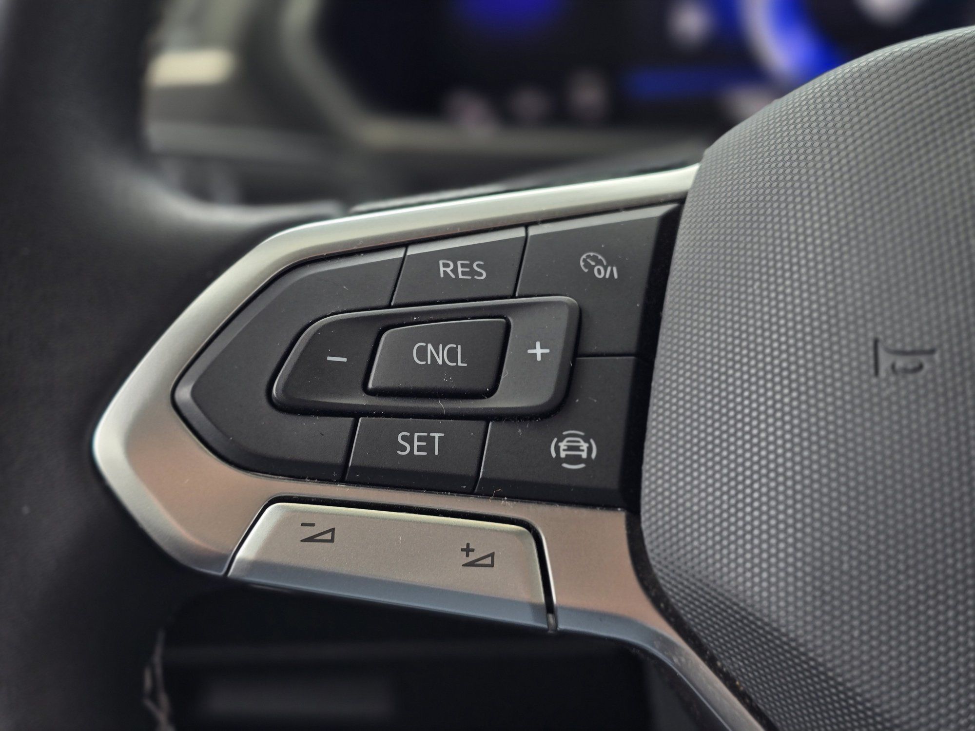 2022 Volkswagen Tiguan Trendline 4MOTION | CARPLAY | CAMÉRA | BAS KM !! Trendline 4MOTION | CARPLAY | CAMÉRA | BAS KM !!
