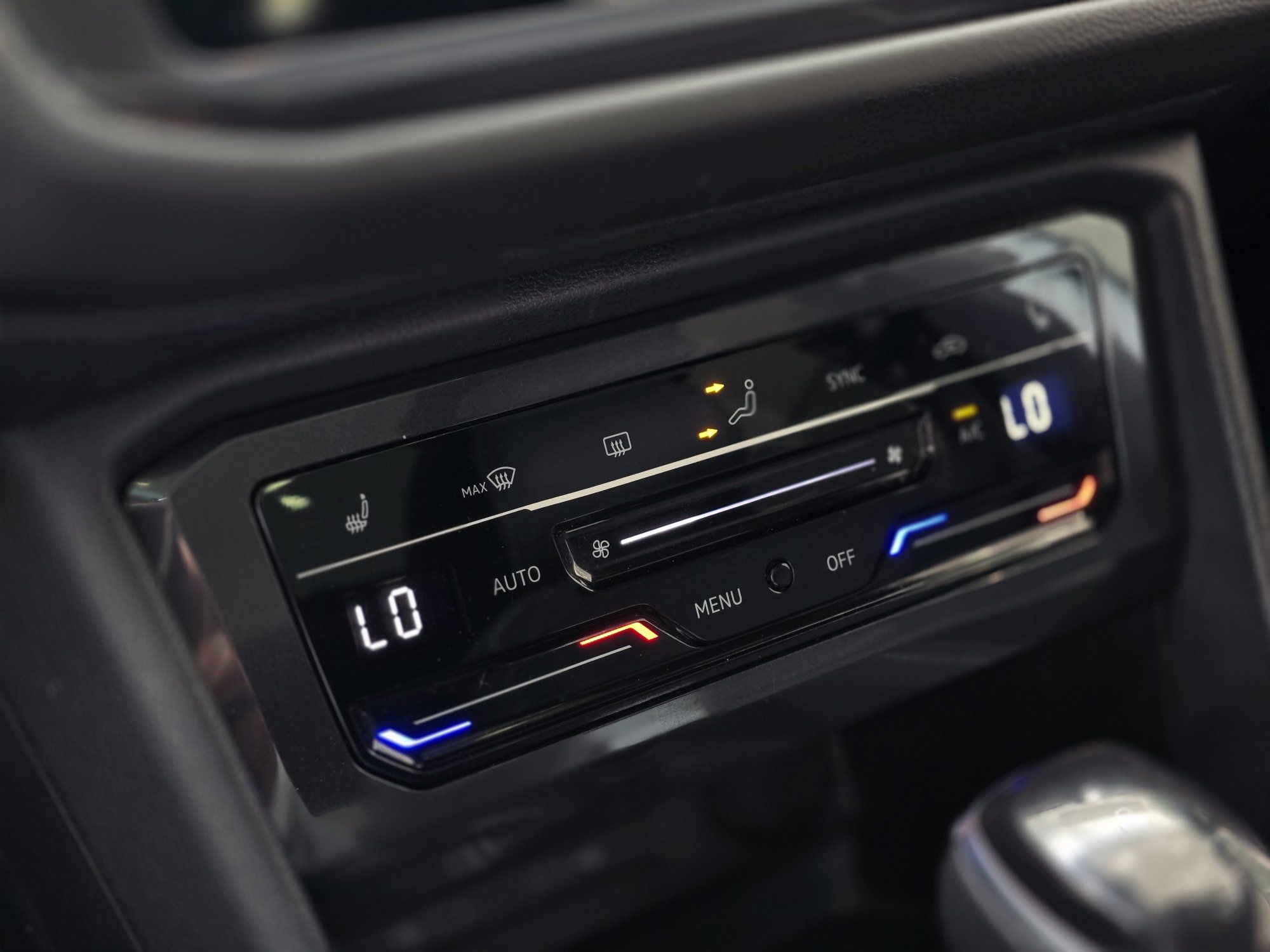 2024 Volkswagen Tiguan Comfortline R-Line Black Edition TOIT | CUIR | CAM Comfortline R-Line Black Edition TOIT | CUIR | CAM