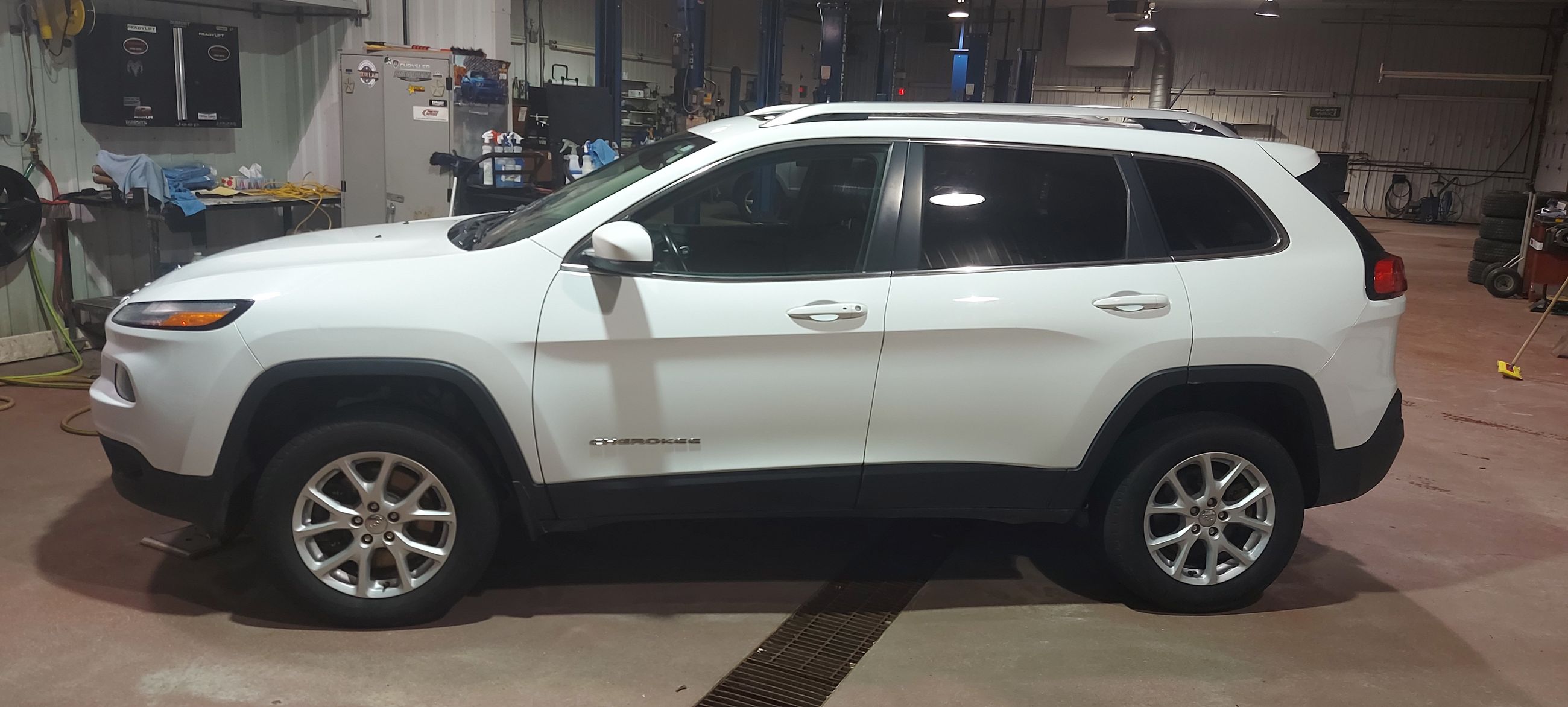 Méga Centre Olivier Occasion Jeep Cherokee North 2015 d'occasion à