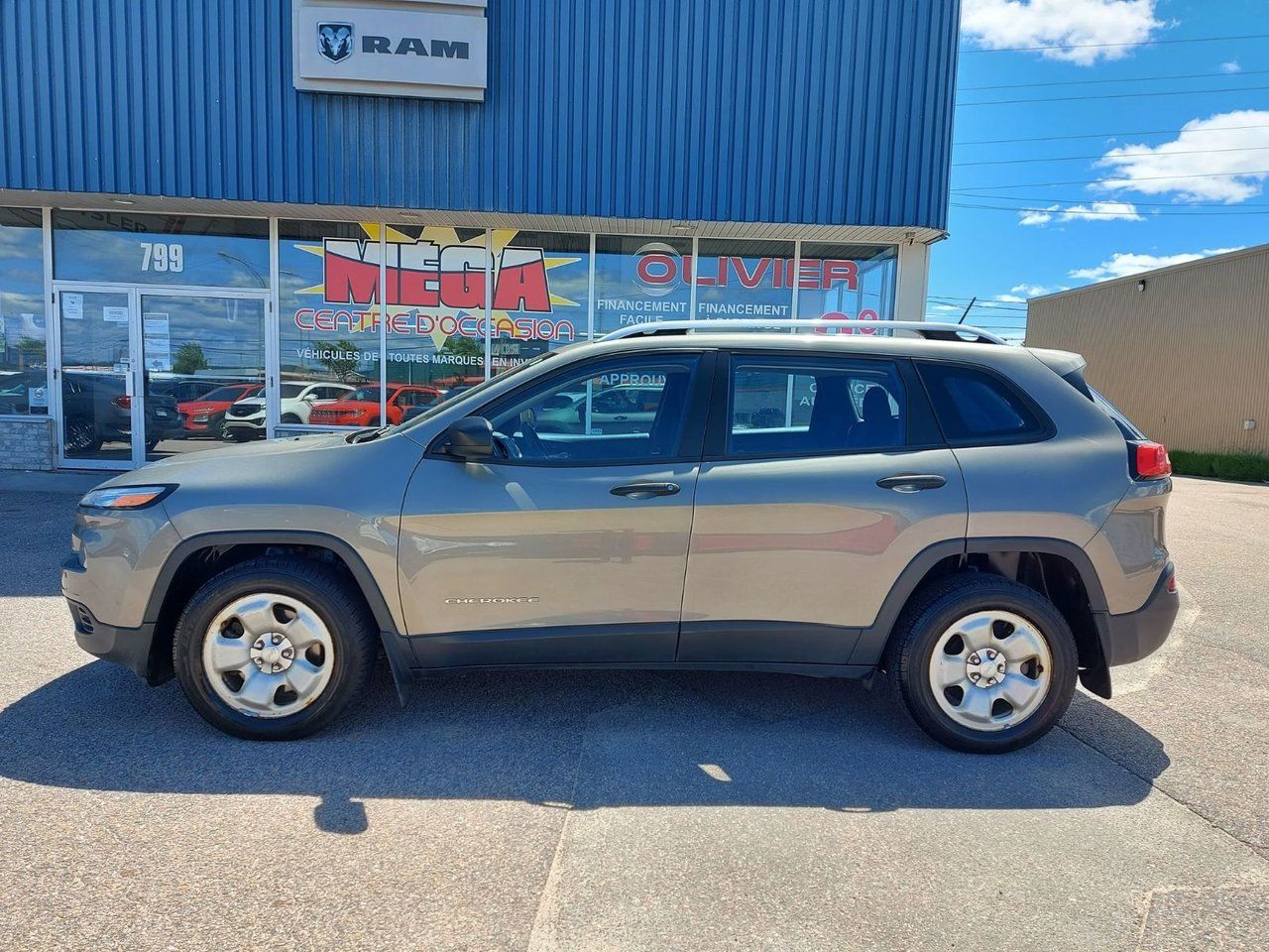 Olivier Hyundai à Jeep Cherokee Sport très