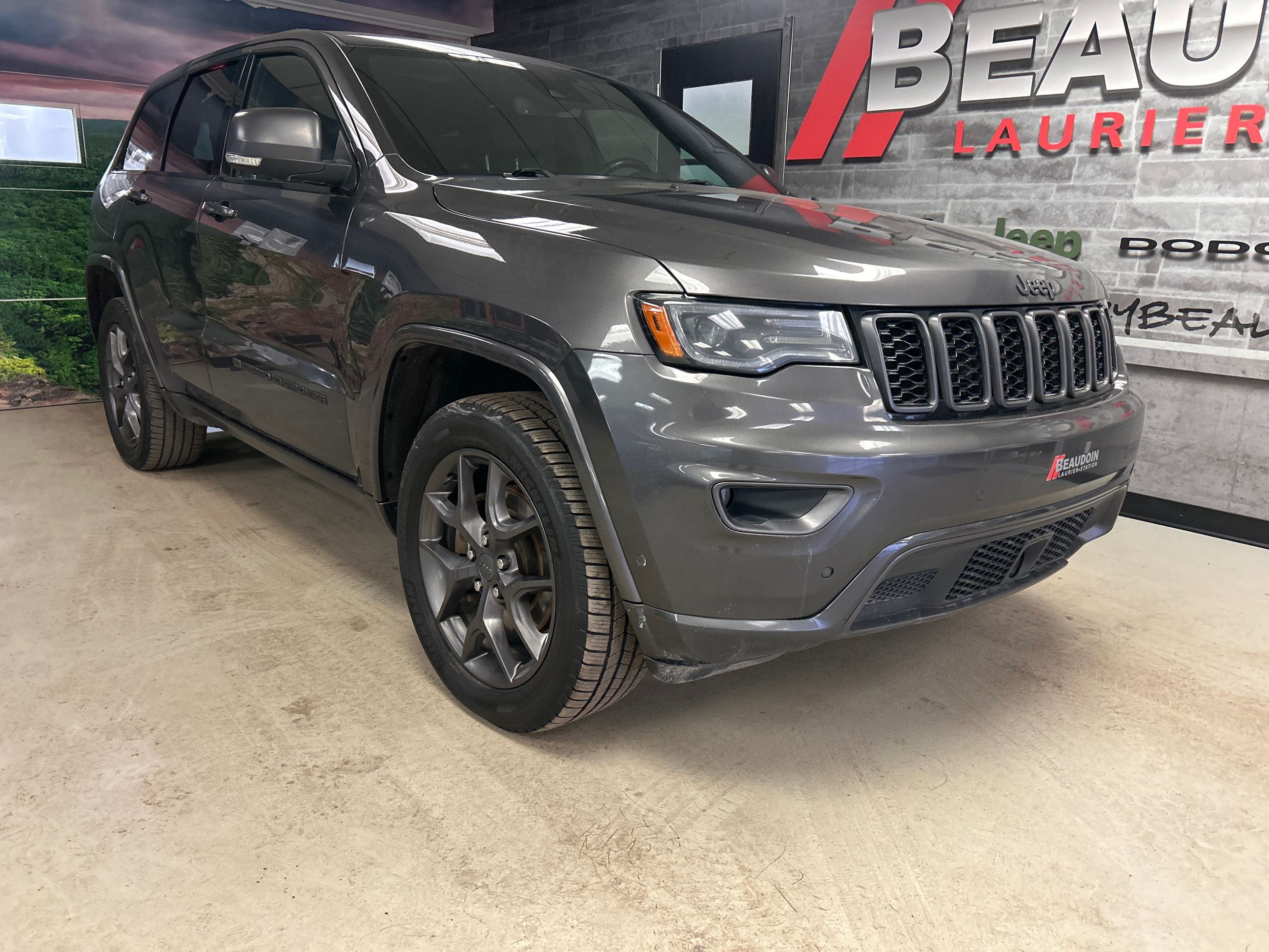 2021 Jeep Grand Cherokee 80th Anniversary Edition