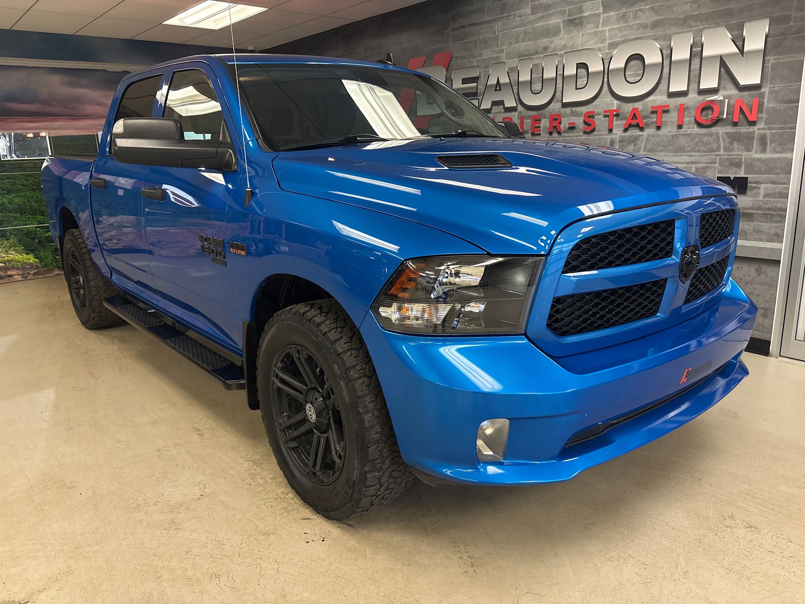 2023 RAM 1500 Classic Express