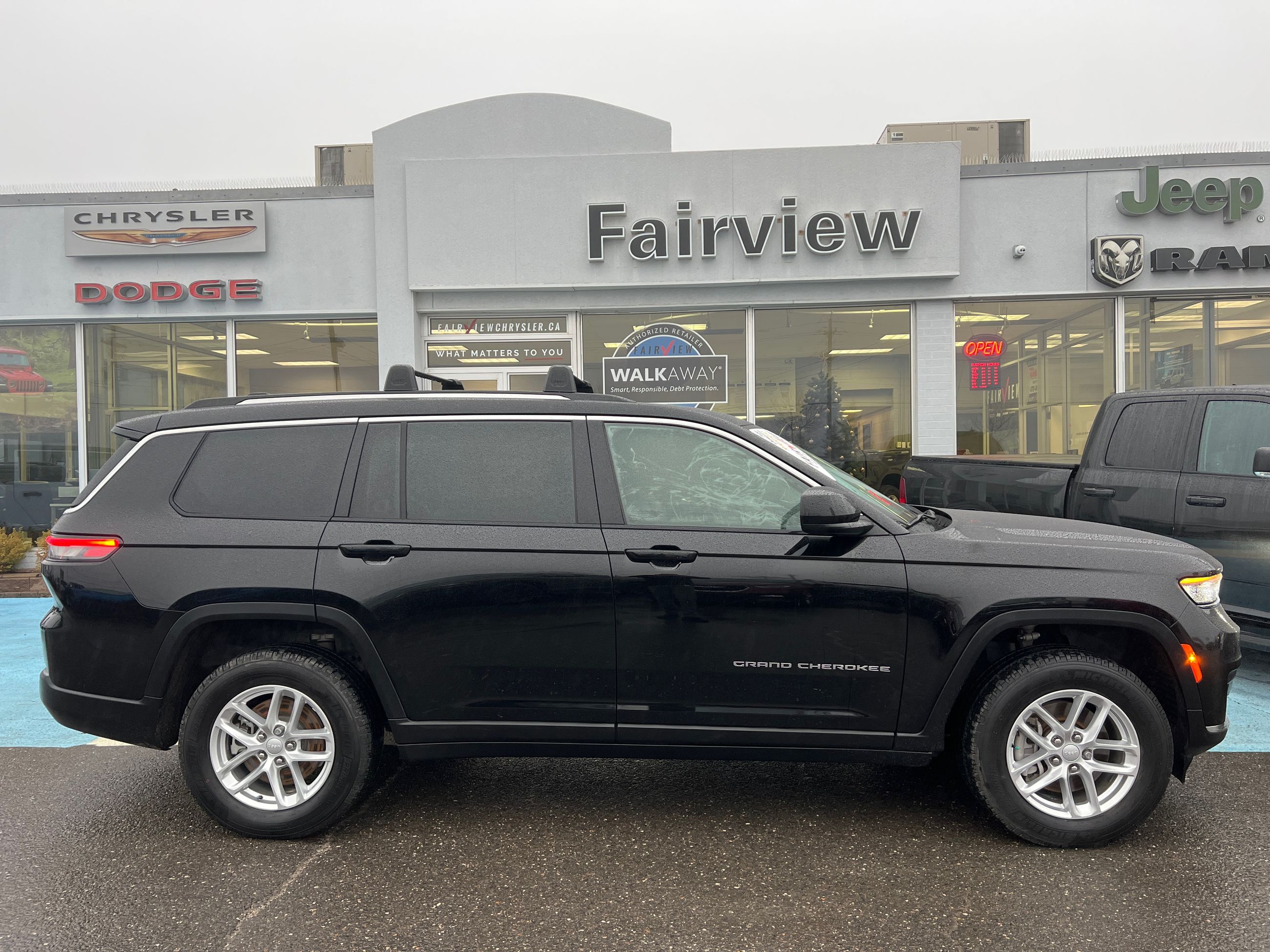 Fairview Dodge Jeep Chrysler in Fredericton | 2022 Jeep Grand Cherokee ...