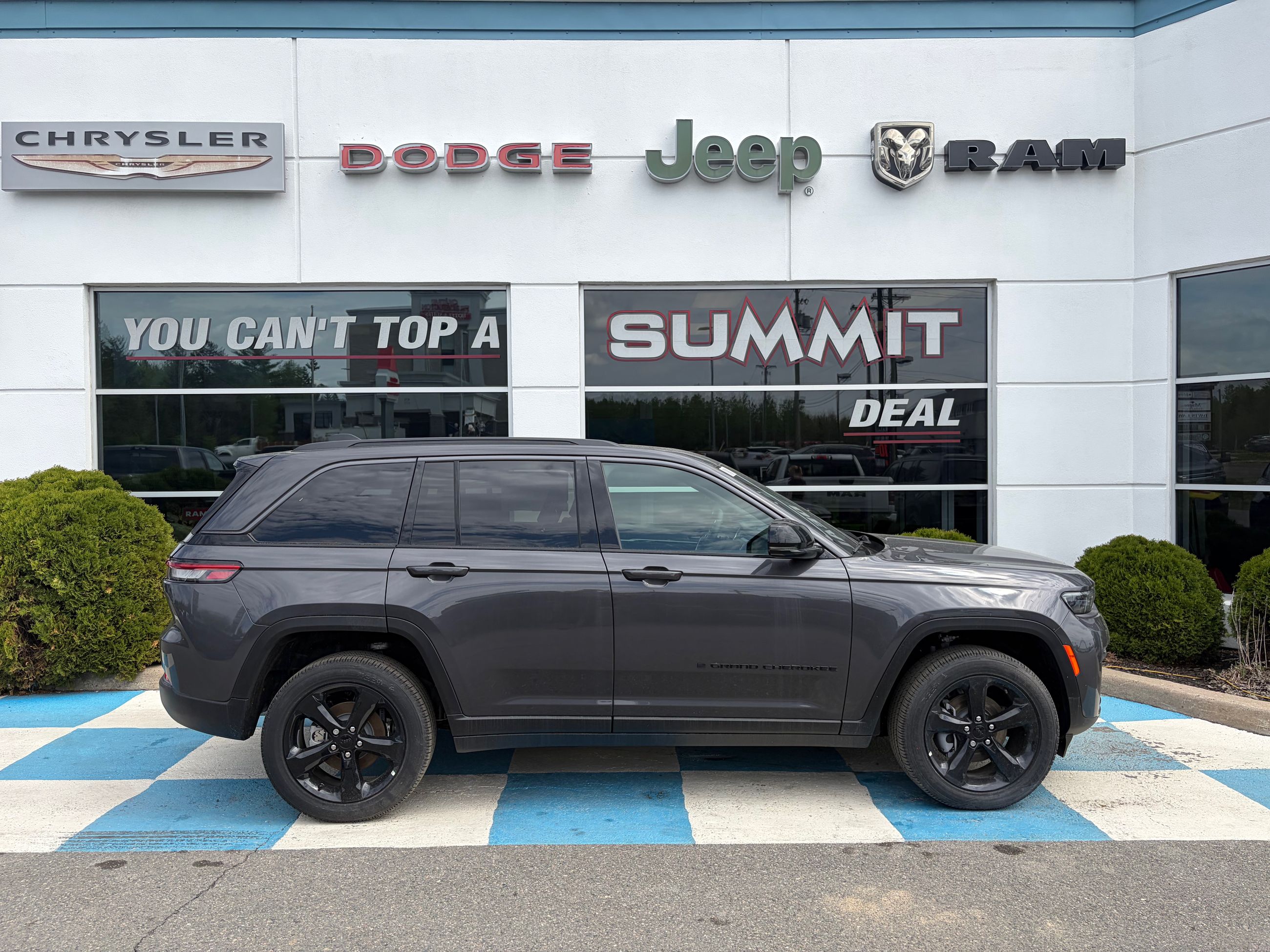 2026 Jeep Grand Cherokee ALTITUDE
