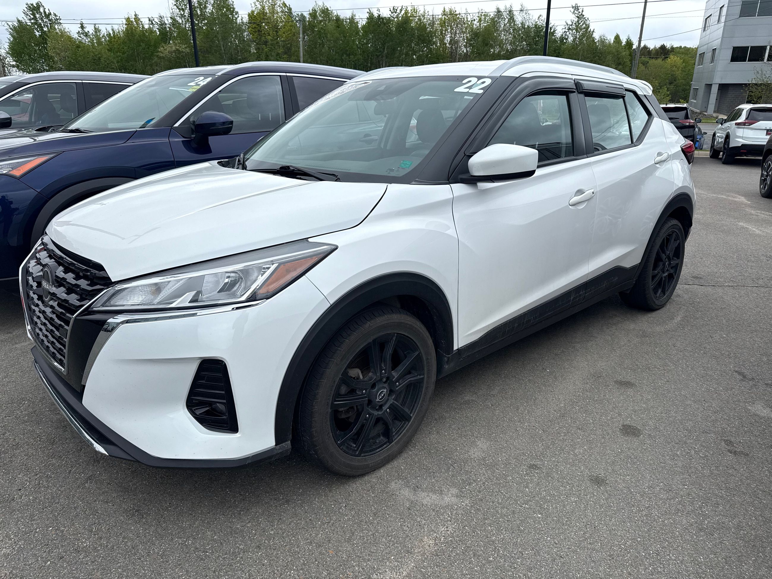 2022 Nissan Kicks SV