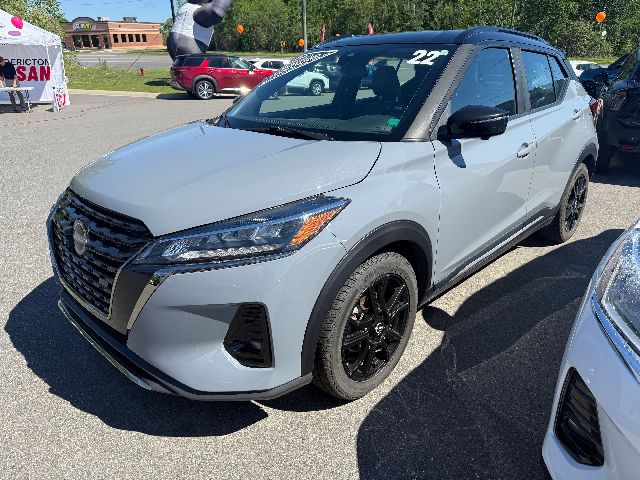 2022 Nissan Kicks SR