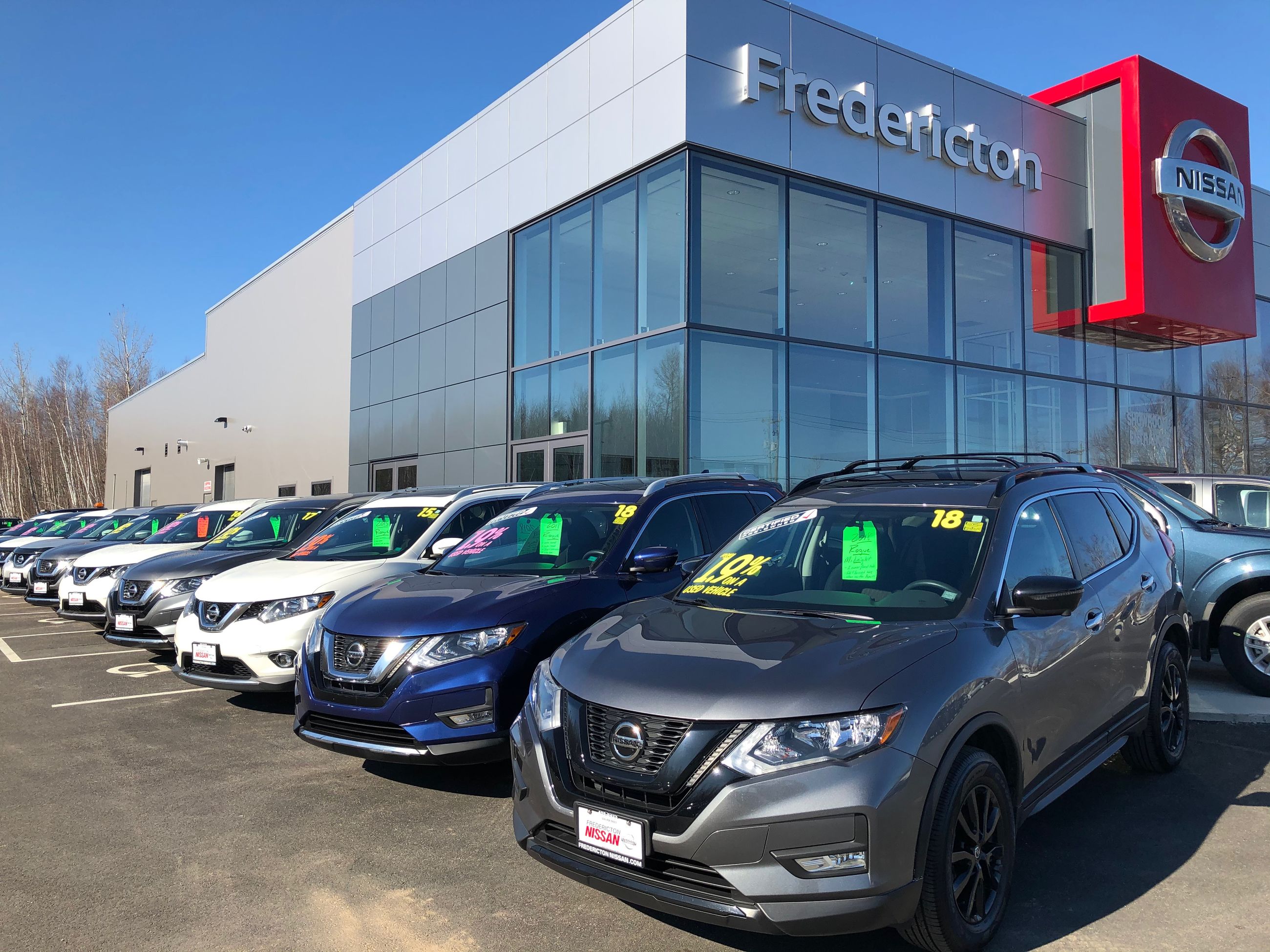 Fredericton Nissan In Fredericton 17 Nissan Rogue Sv Tech Awd U1001