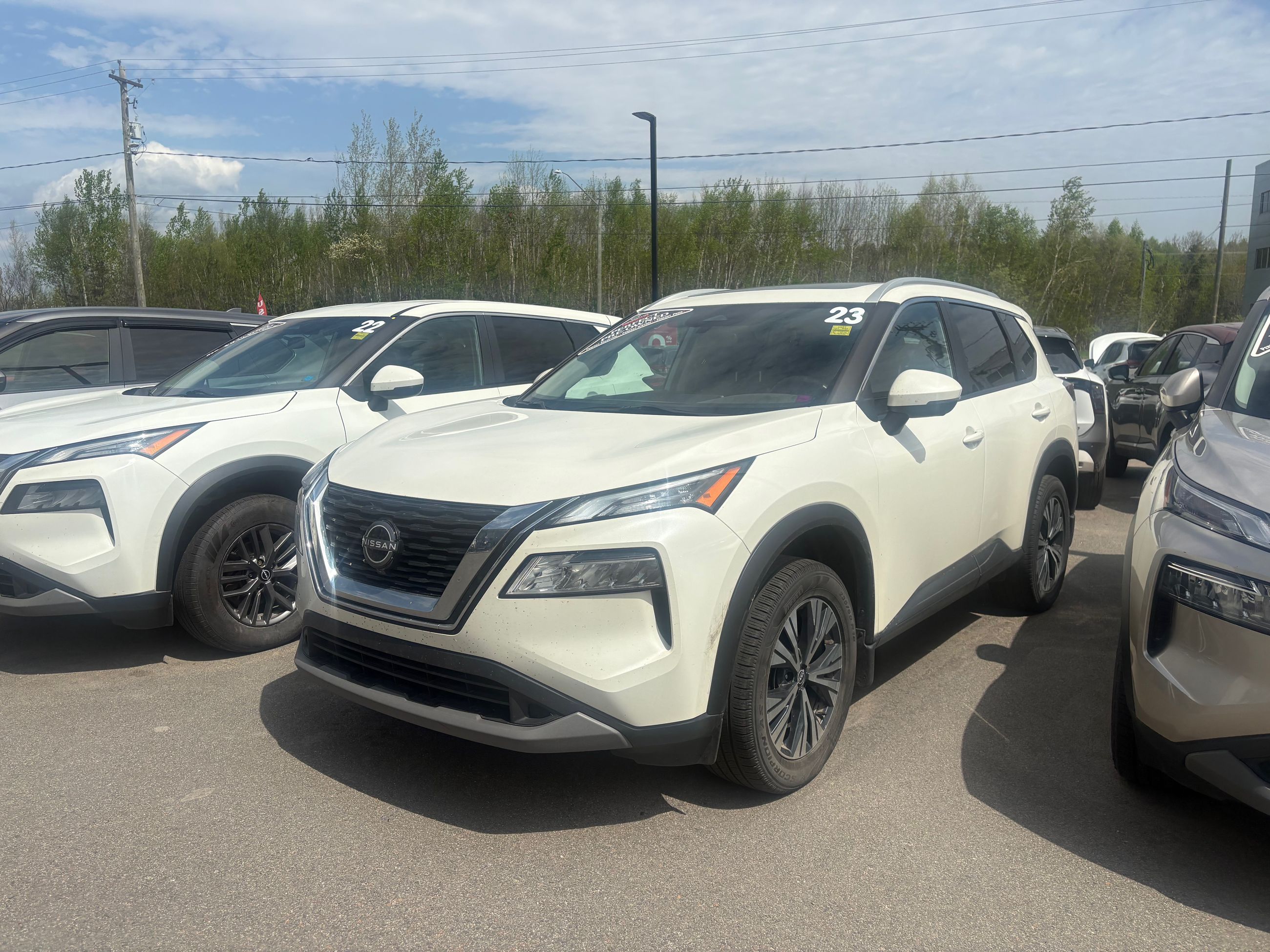2023 Nissan Rogue SV MOONROOF