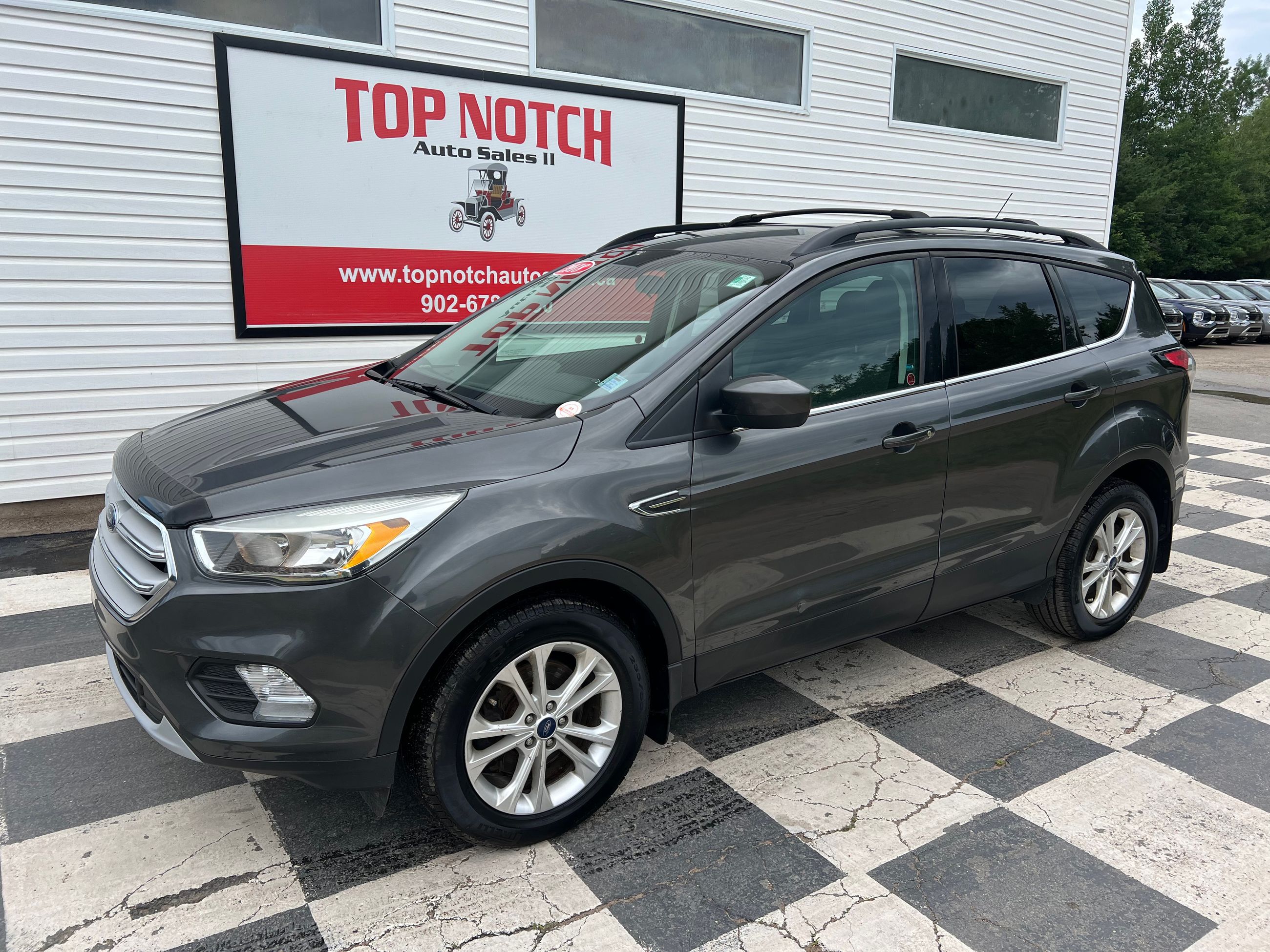 Top Notch Auto Sales II PreOwned 2018 Ford Escape SE AWD, Heated