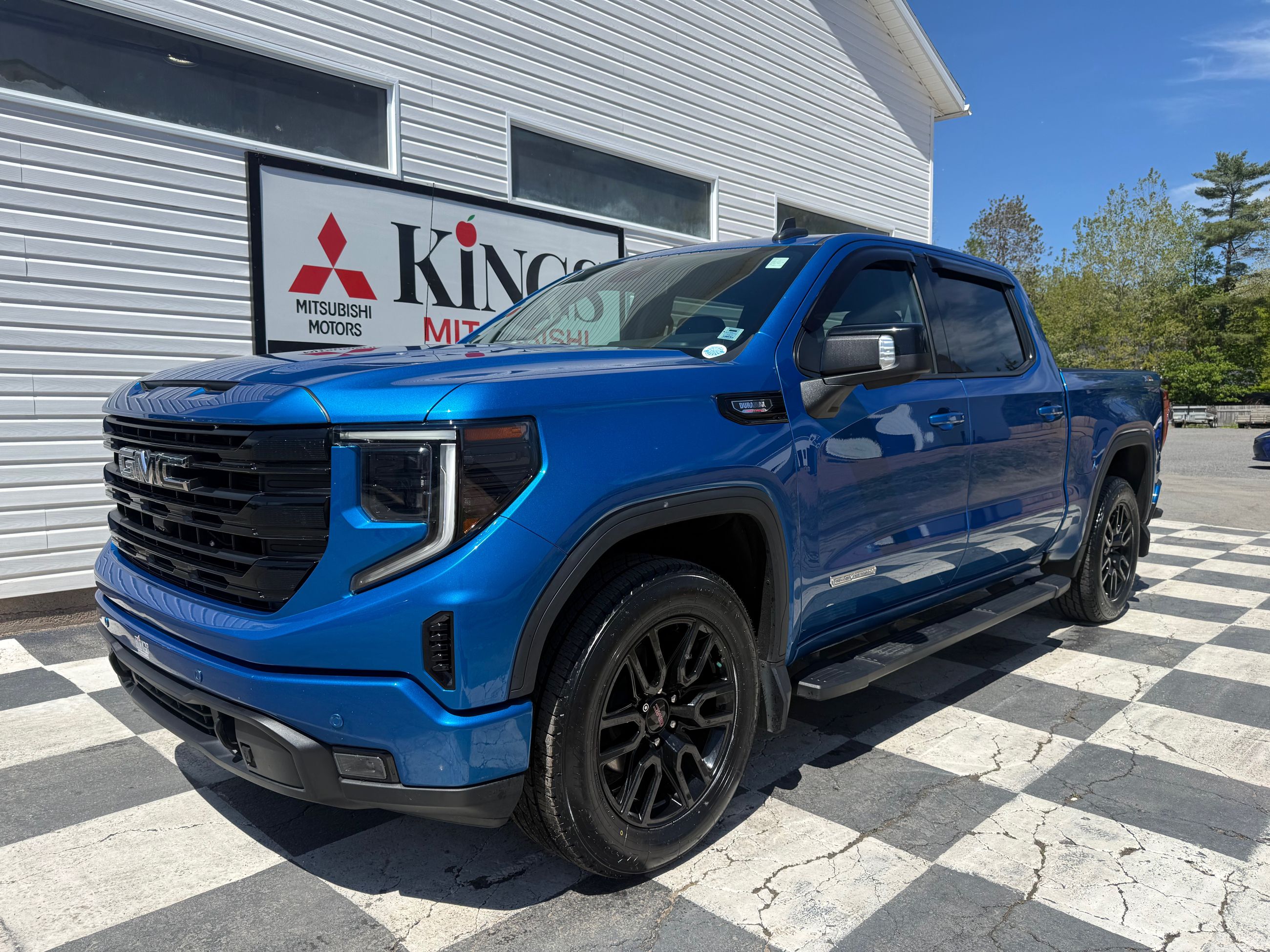 2024 GMC Sierra 1500 Elevation, keyless entry, backup camera, Bluetooth