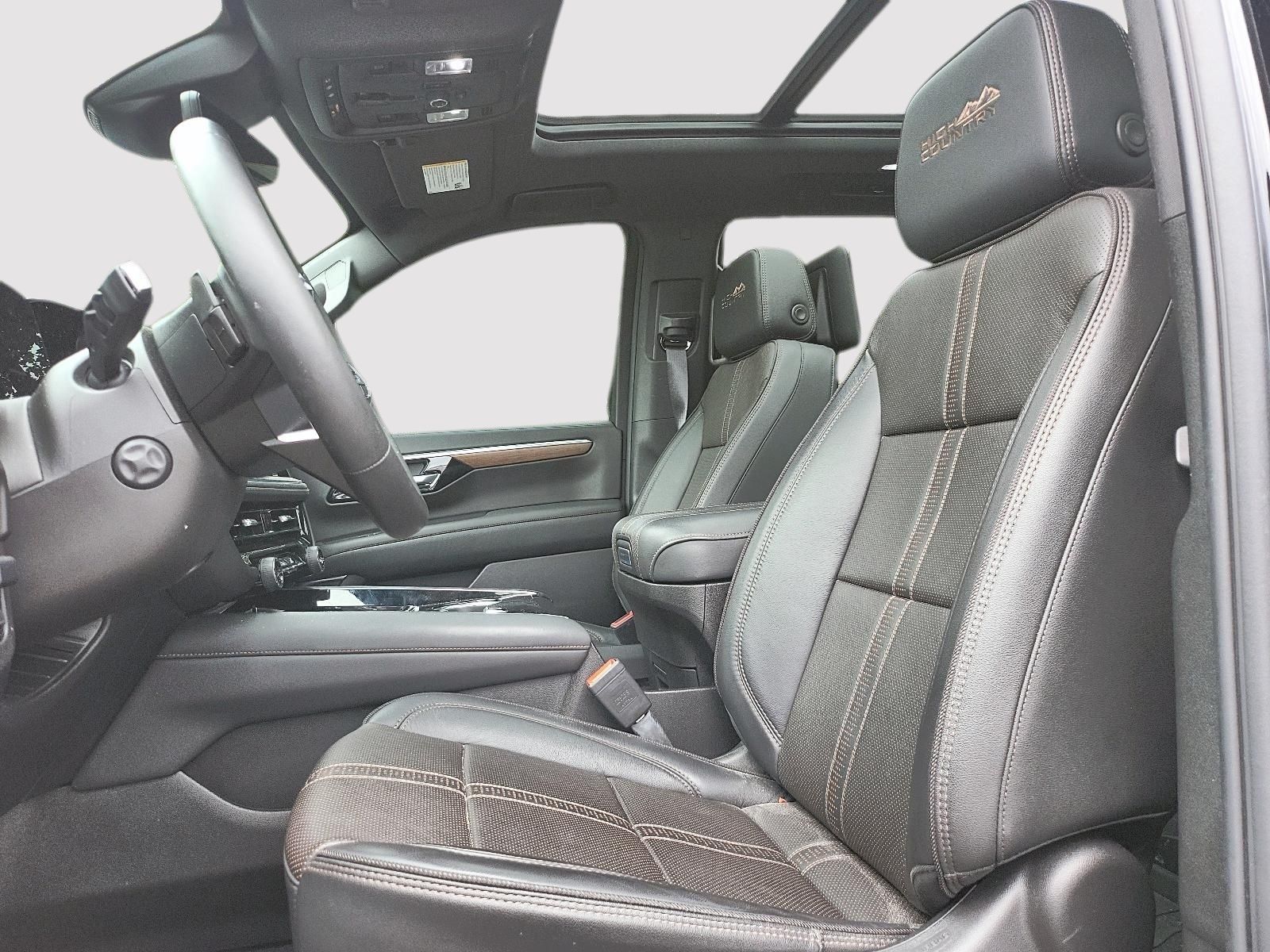 Photo 2025 Chevrolet Tahoe HIGH COUNTRY AWD #8