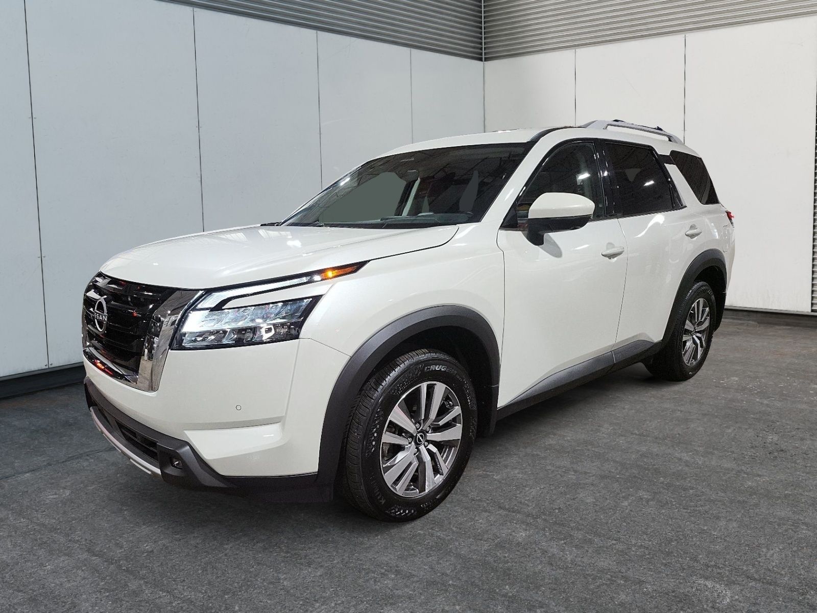 2023 Nissan Pathfinder SL AWD