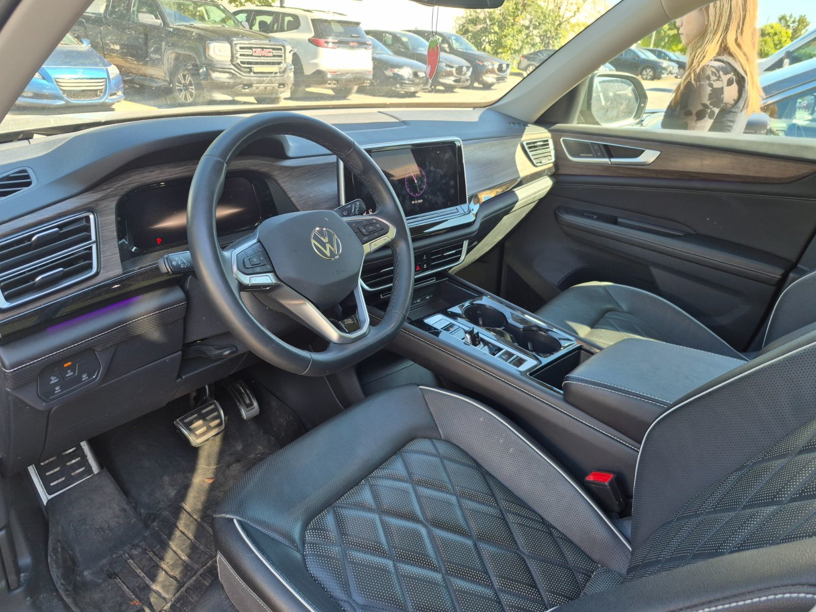 Photo Volkswagen Atlas EXECLINE AWD 2025 #3