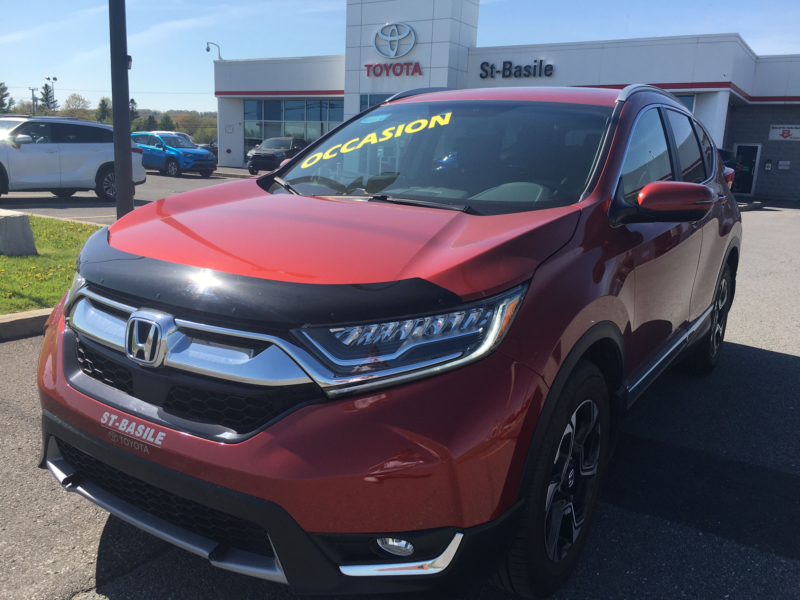 StBasile Toyota Honda CRV TOURING MAGS CUIR TOIT SIEGES CHAUFFANTS