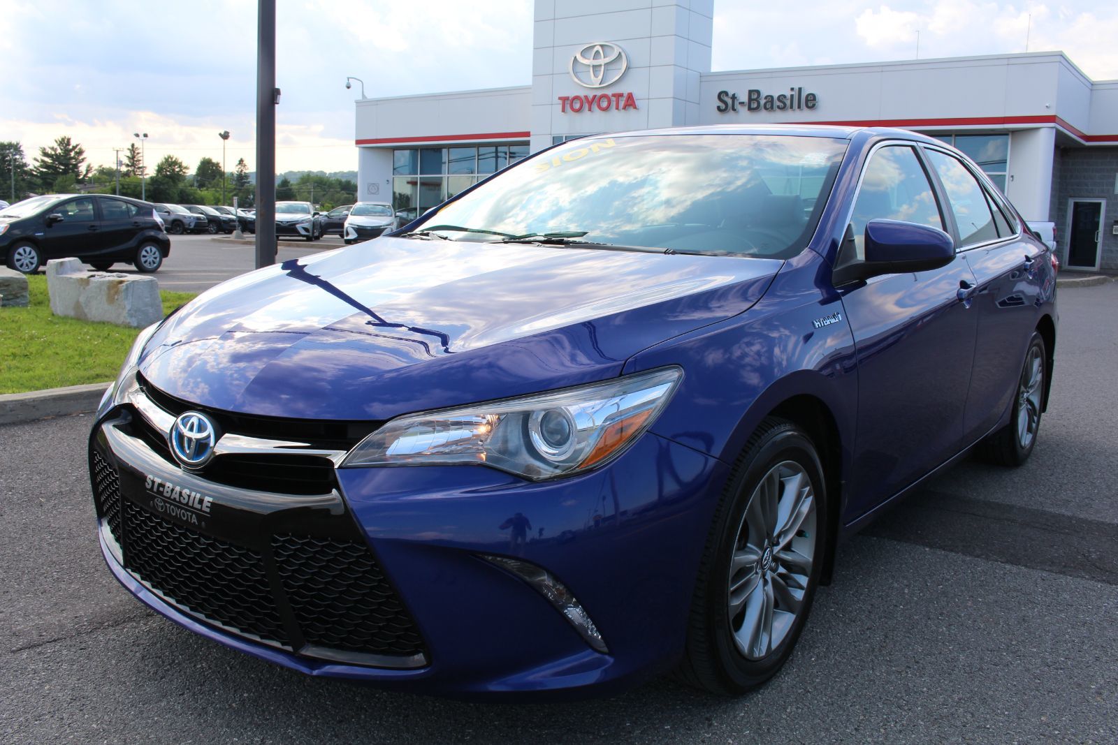 StBasile Toyota Toyota Camry Hybrid SE MAGS CUIR GR ELECTRIQUE