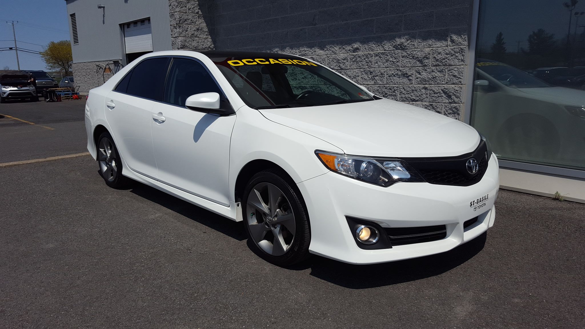 StBasile Toyota Toyota Camry SEGPSCUIRTOITCLIMCRUISEMAGS 2012