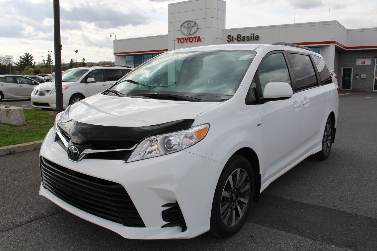 toyota sienna 2018 le awd