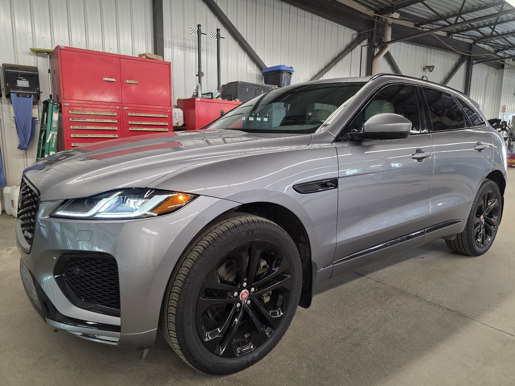 2023 Jaguar F-PACE P400 R-Dynamic S AWD ** BAS KILO ** TOIT OUVRANT PANORAMIQUE ** MAGS 21 PO **  JAMAIS ACCIDENTÉ