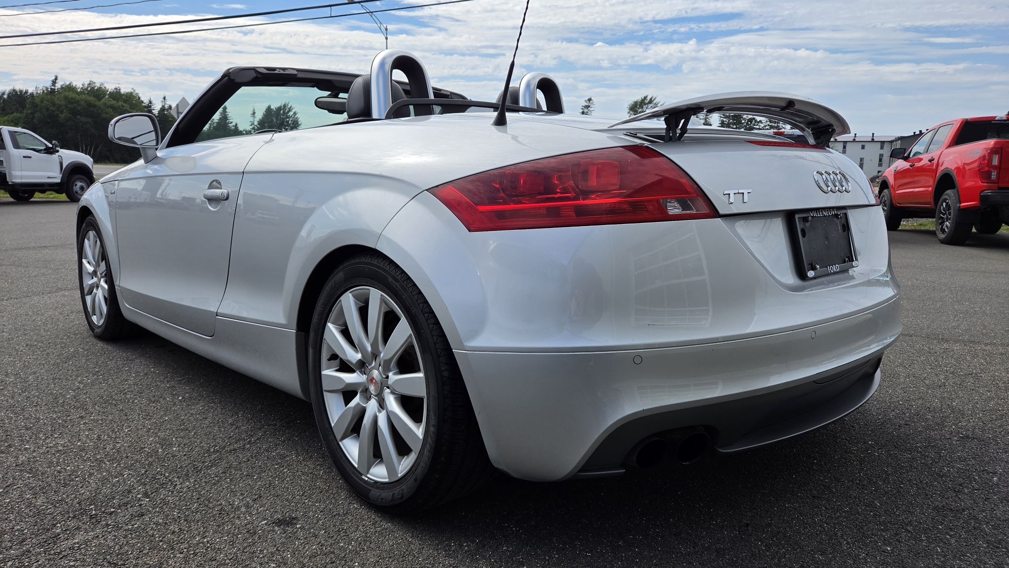 Audi TT 2010 — photo 8
