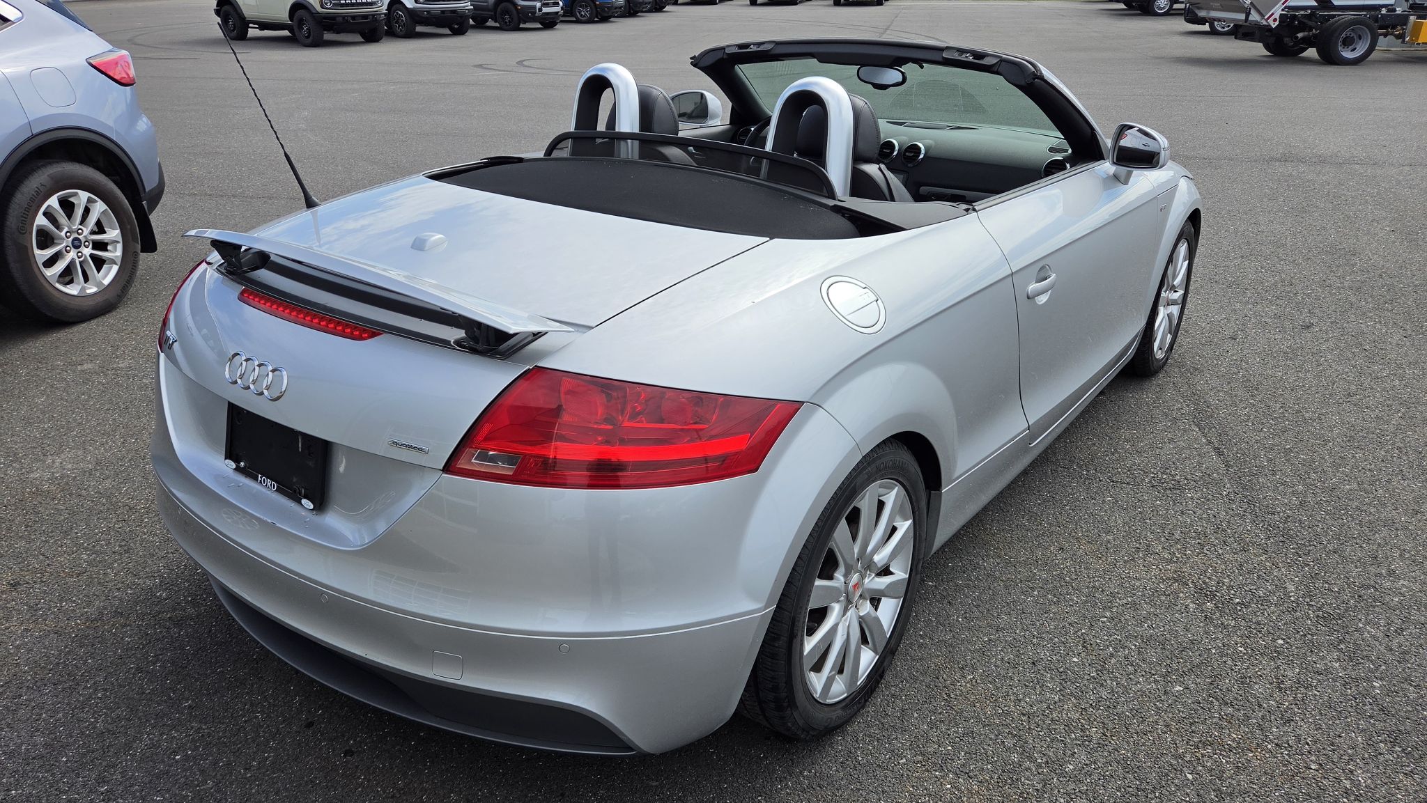 Audi TT 2010 — photo 5