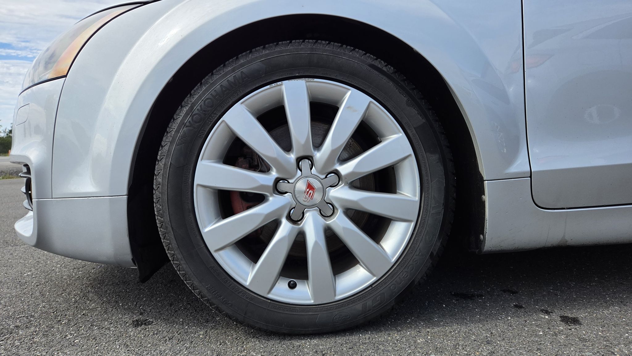 Audi TT 2010 — photo 2