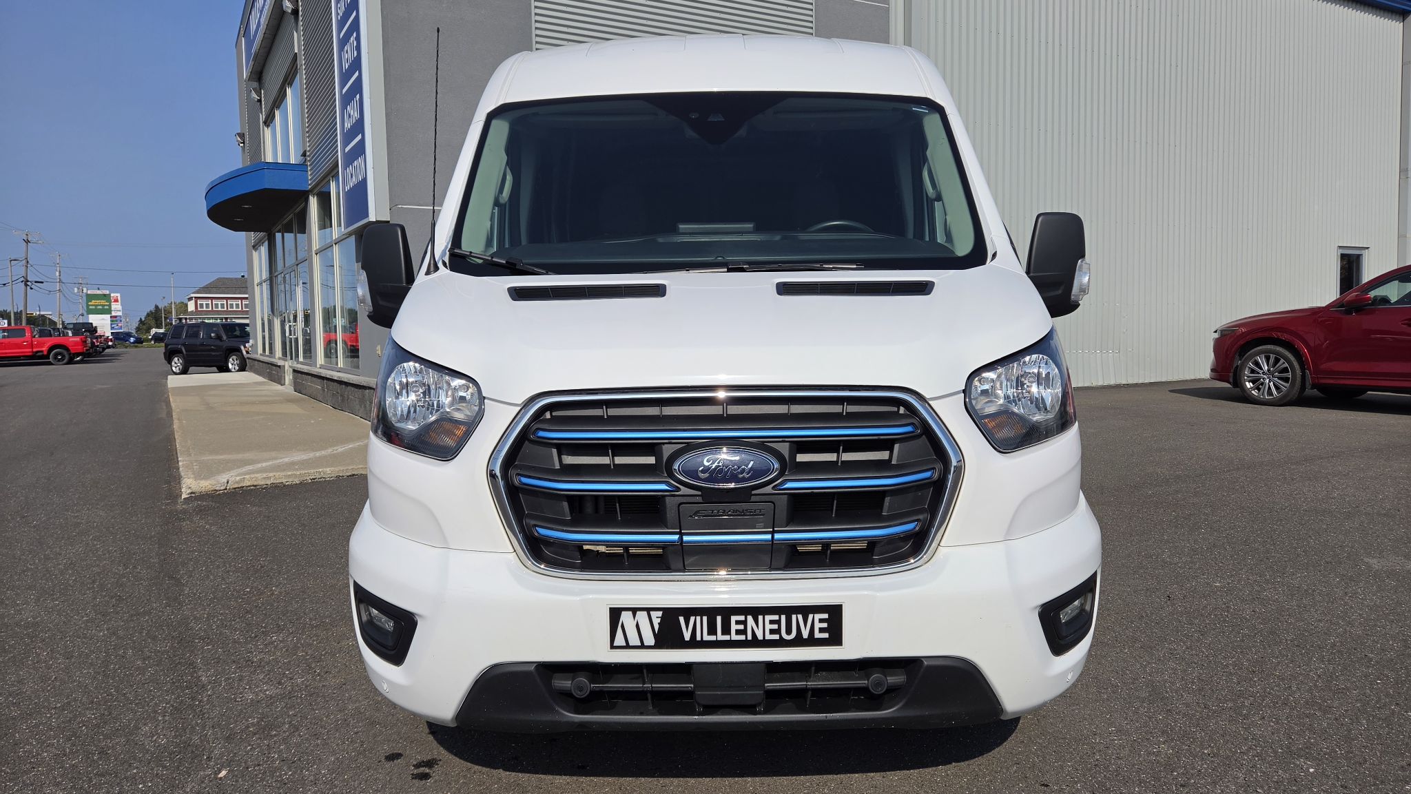 Ford E-Transit Cargo Van 2022 — photo 3