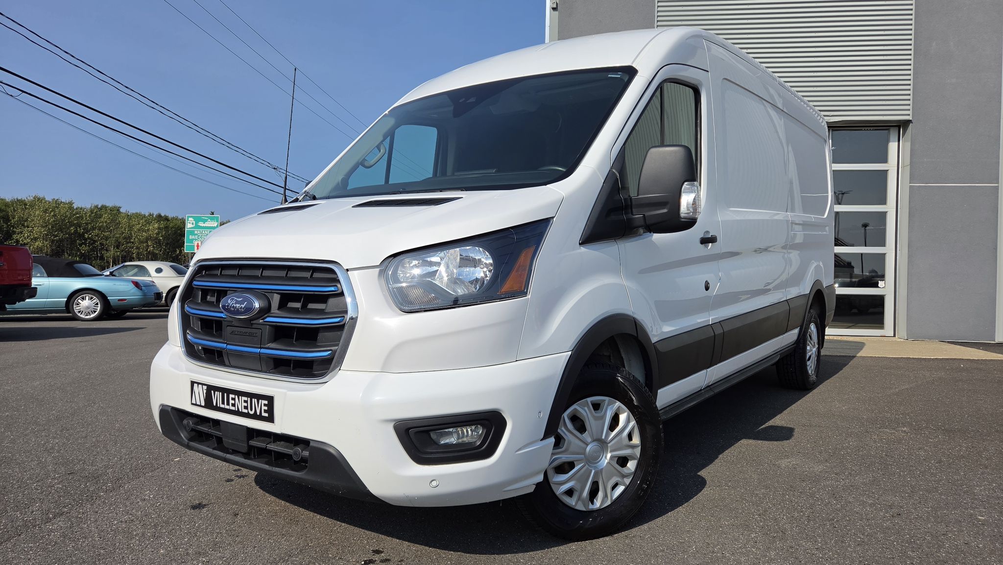 Ford E-Transit Cargo Van 2022 — photo 4