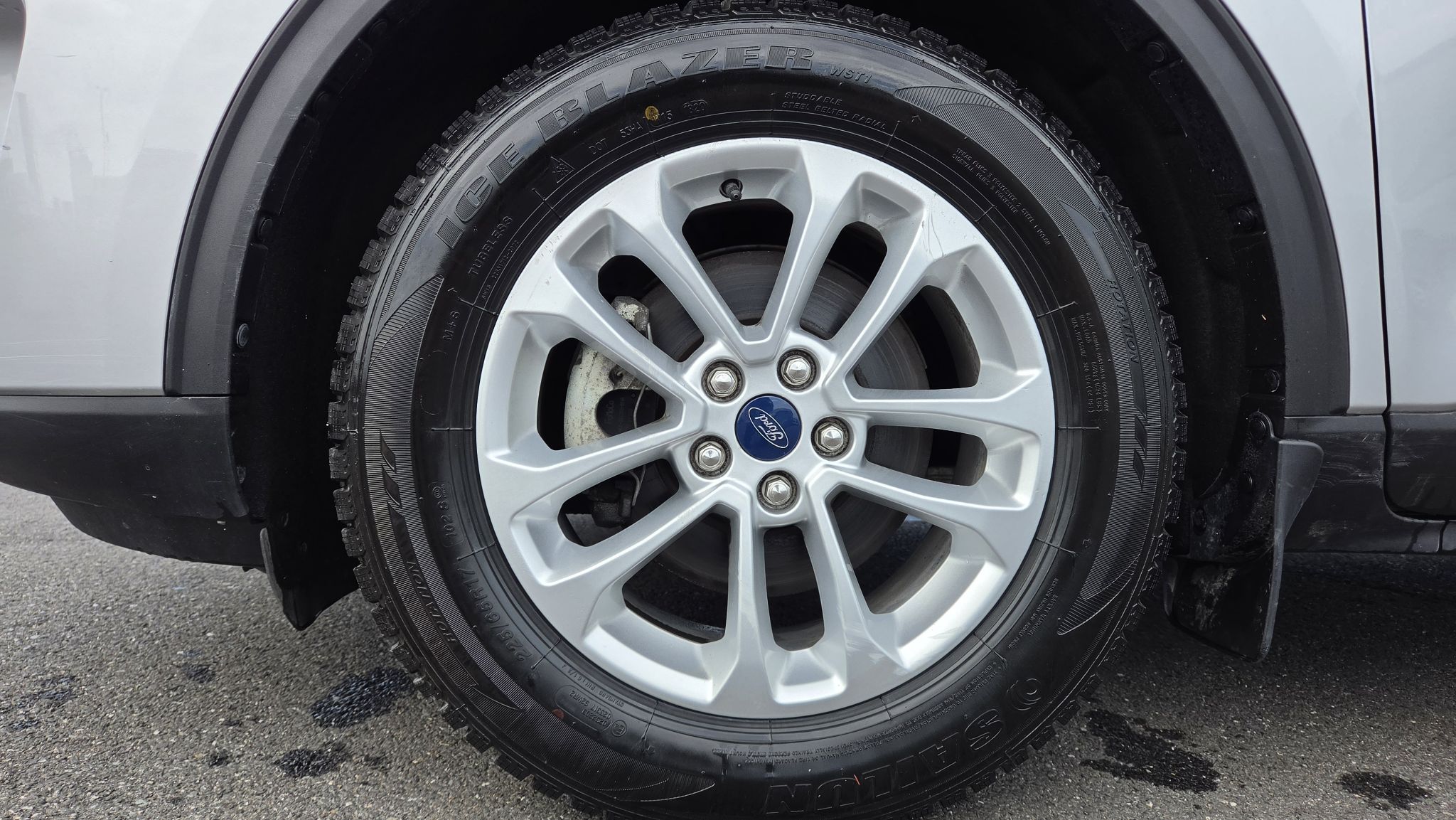 Ford Escape 2020 — photo 2