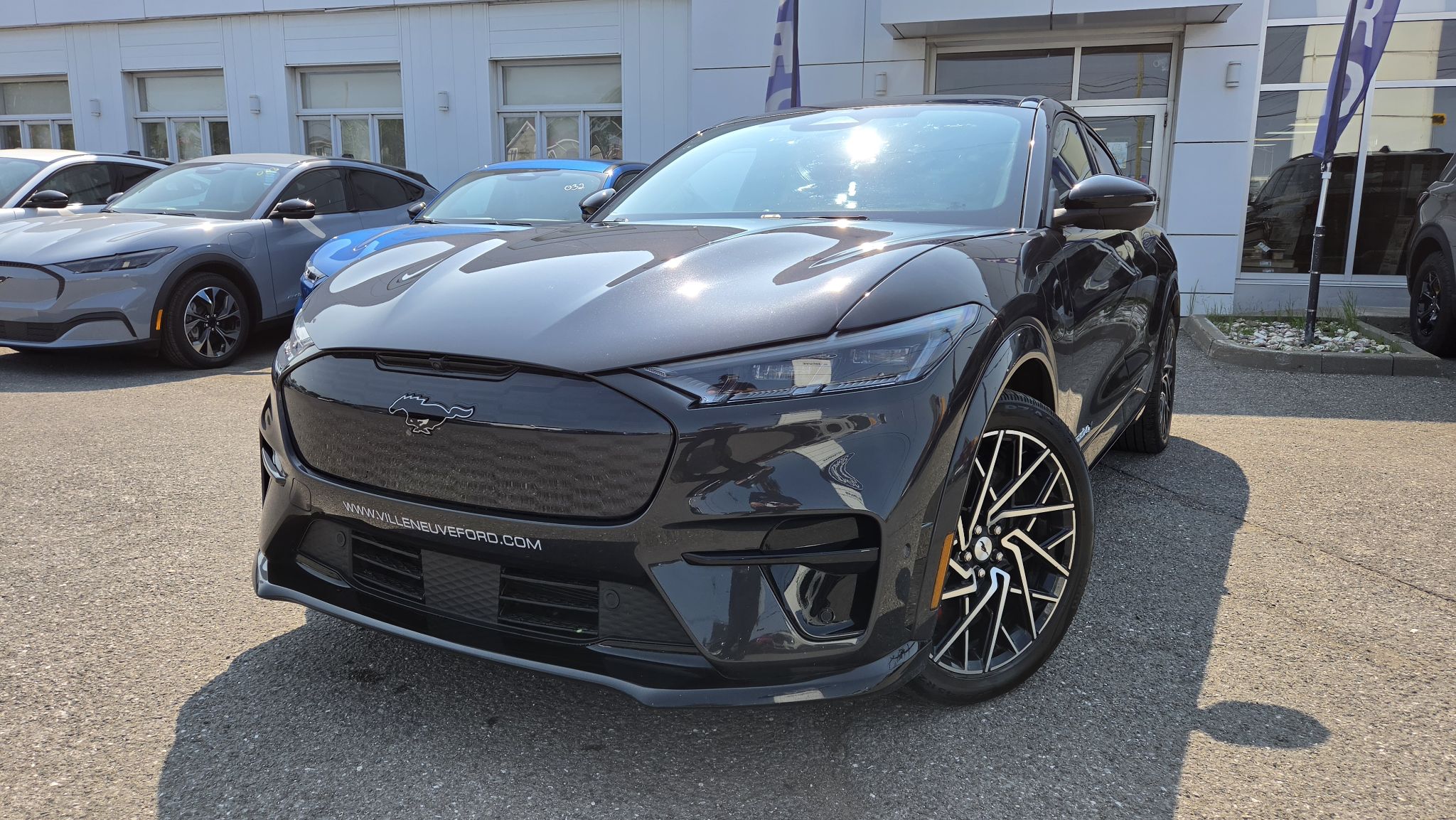 Ford Mustang Mach-E 2022 — photo 3
