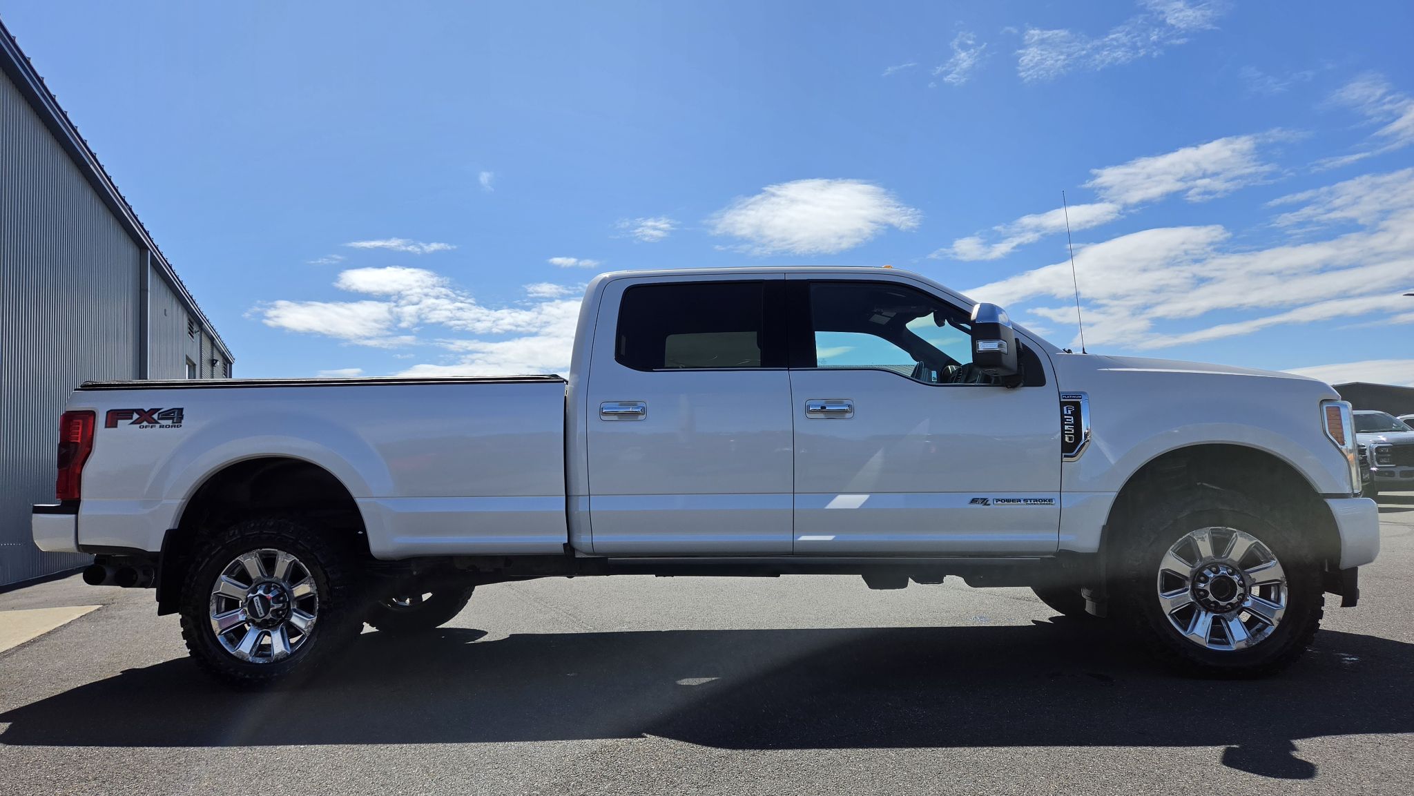 Ford Super Duty F-350 SRW 2017 — photo 5