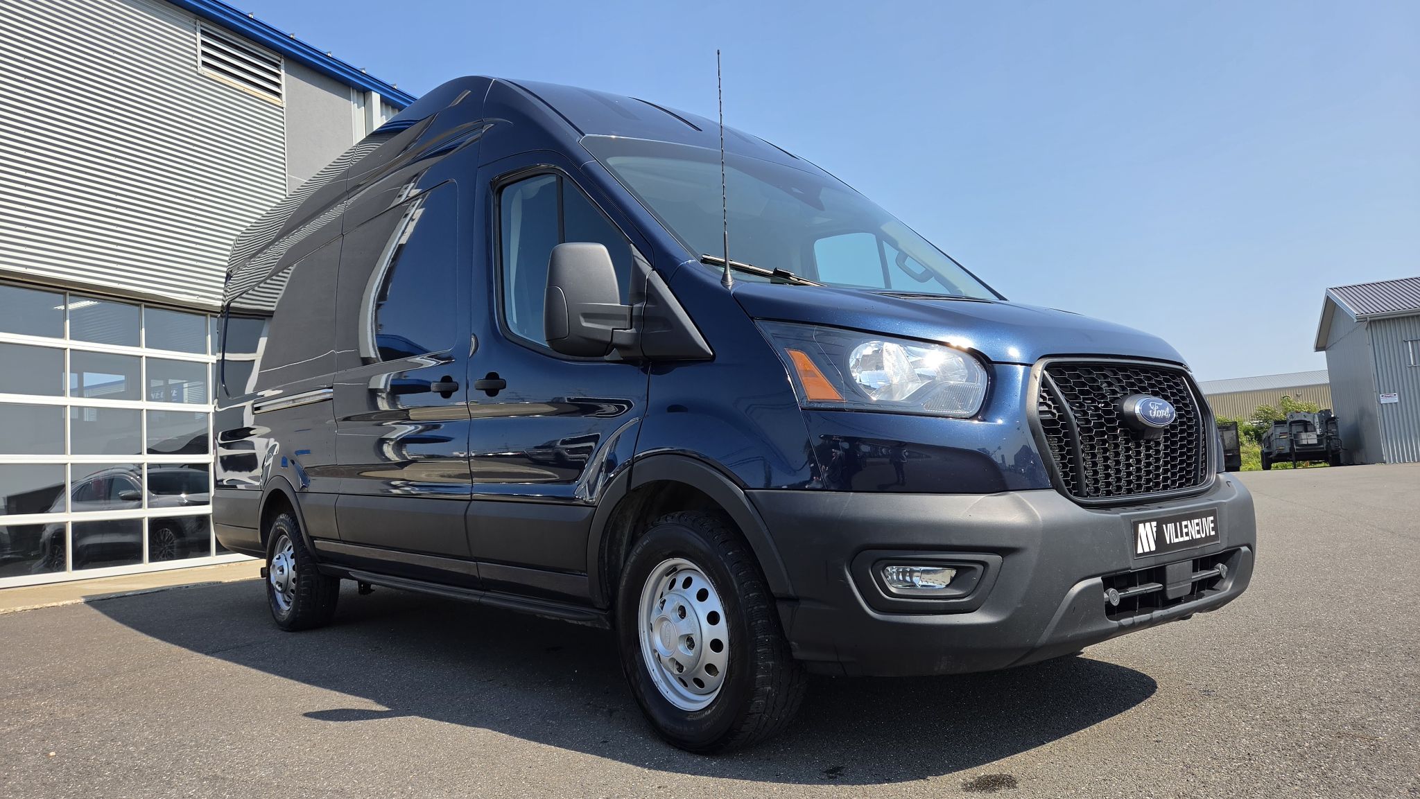 Ford Transit Cargo Van 2022 — photo 2