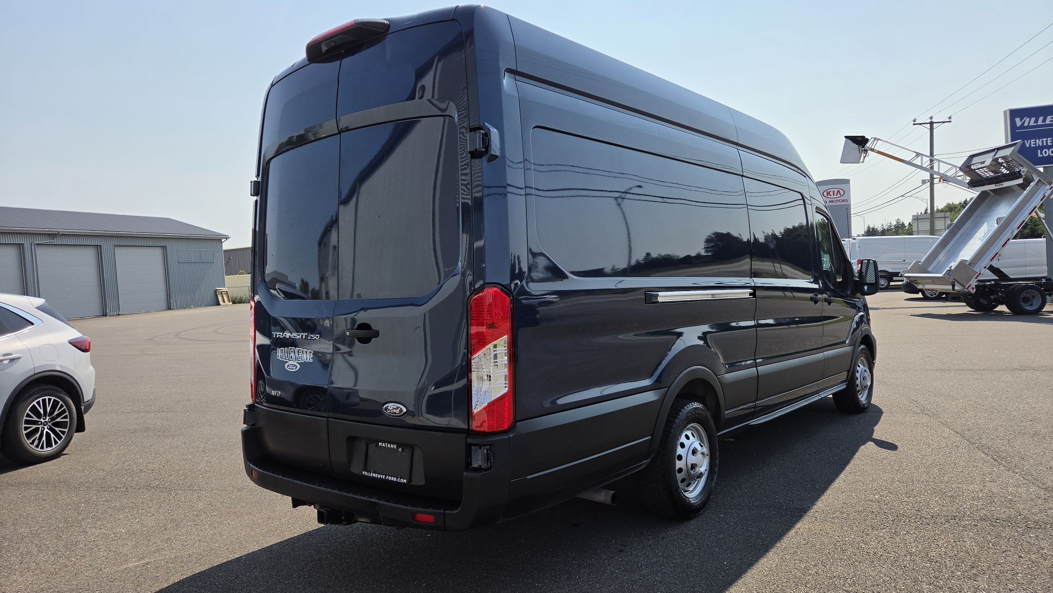 Ford Transit Cargo Van 2022 — photo 4