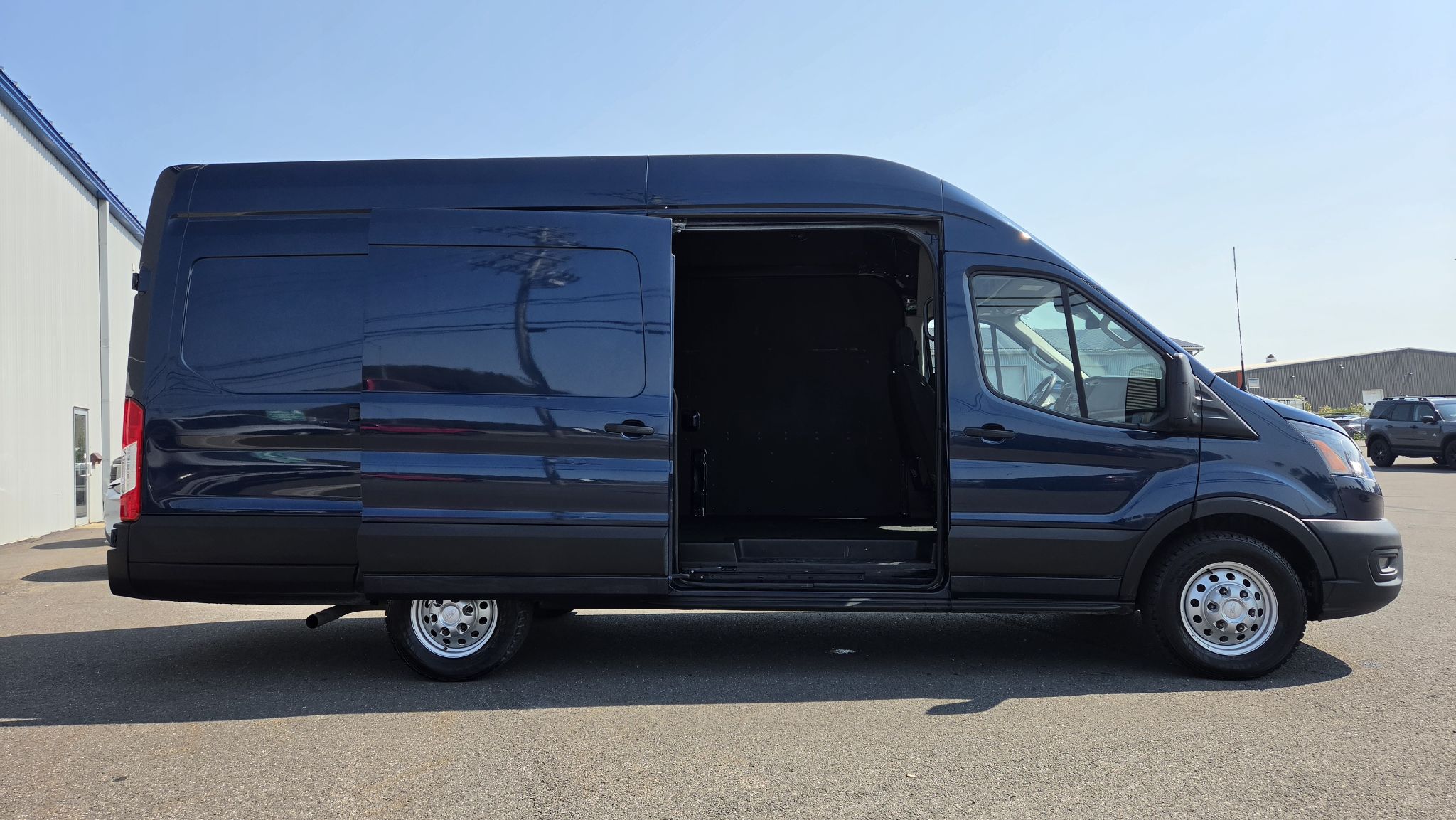 Ford Transit Cargo Van 2022 — photo 3
