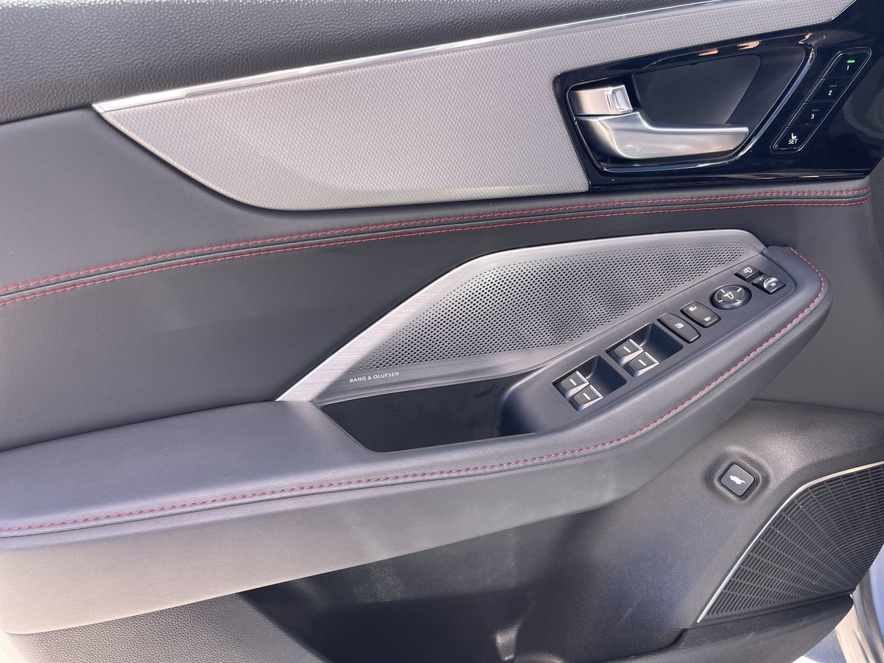 2025 Acura MDX