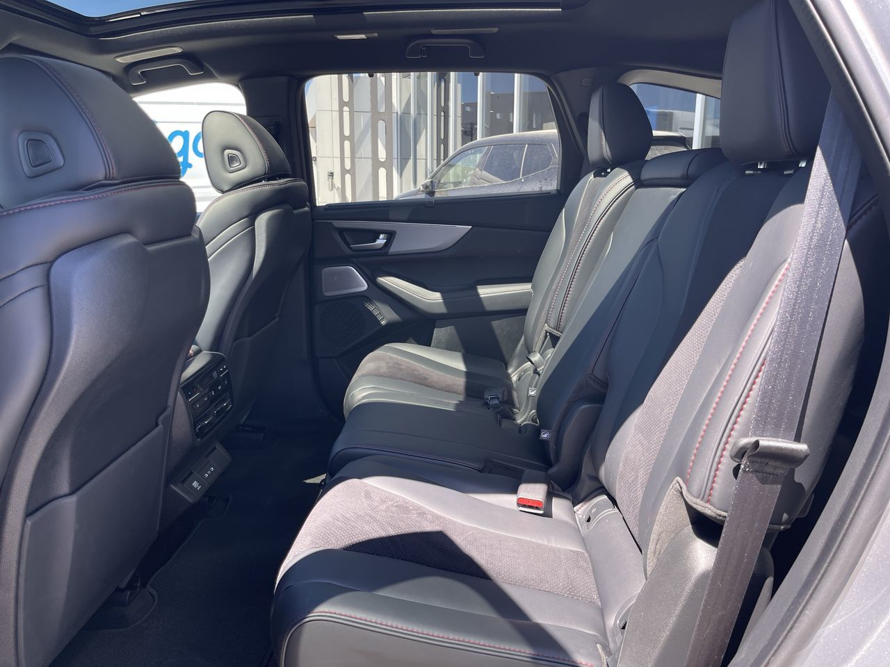 2025 Acura MDX