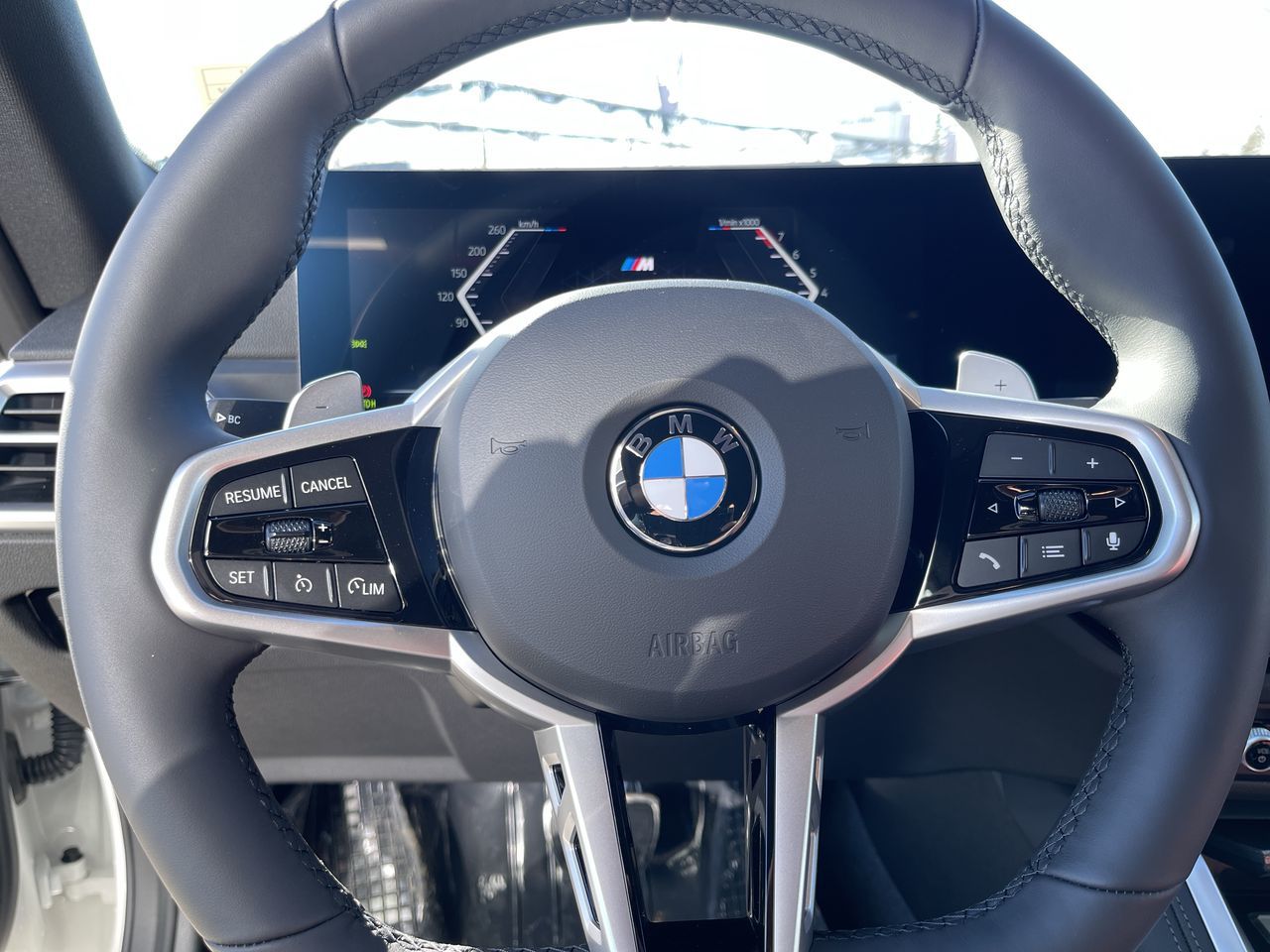 2025 BMW 230i