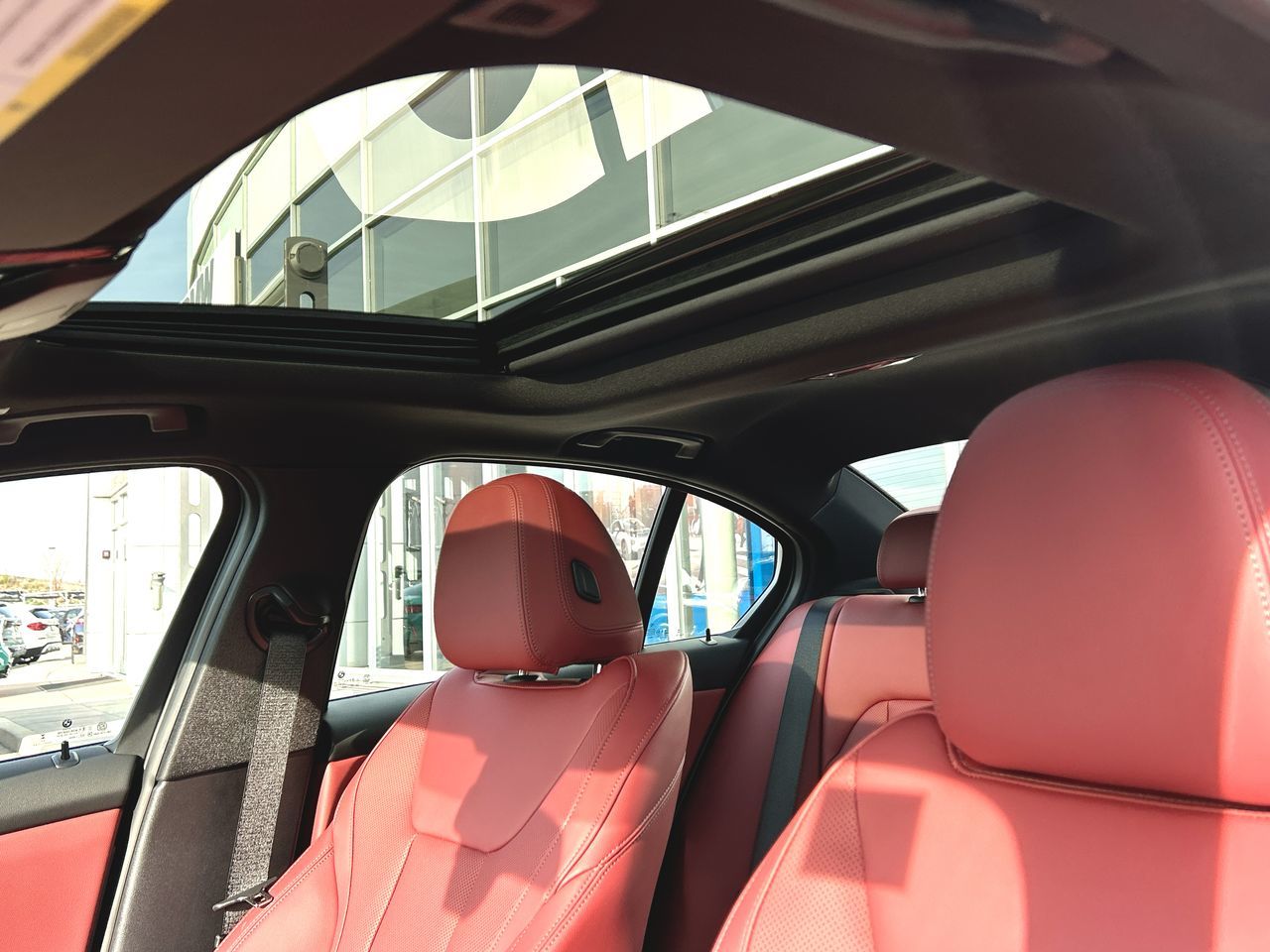 2026 BMW 330i
