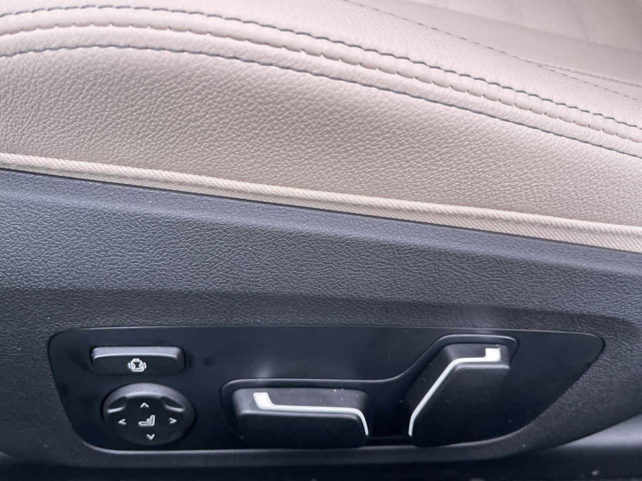 2025 BMW 4 Series Cabriolet in Calgary, Alberta